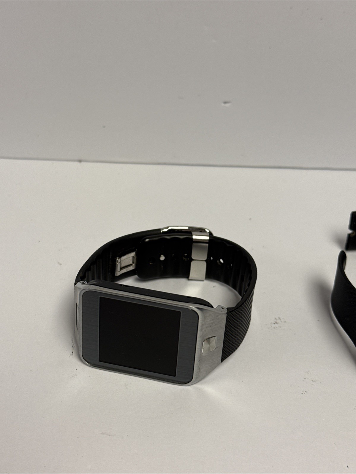 Lot of 2 Samsung Galaxy Gear SM-V700 & R380 Smartwatch Untested For Parts Only