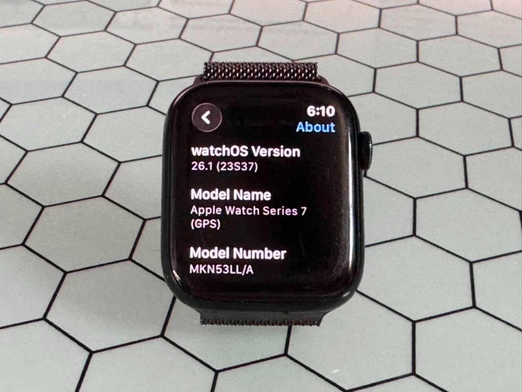 Apple Watch Series 7 45mm Aluminum Case- Midnight, metal mesh band