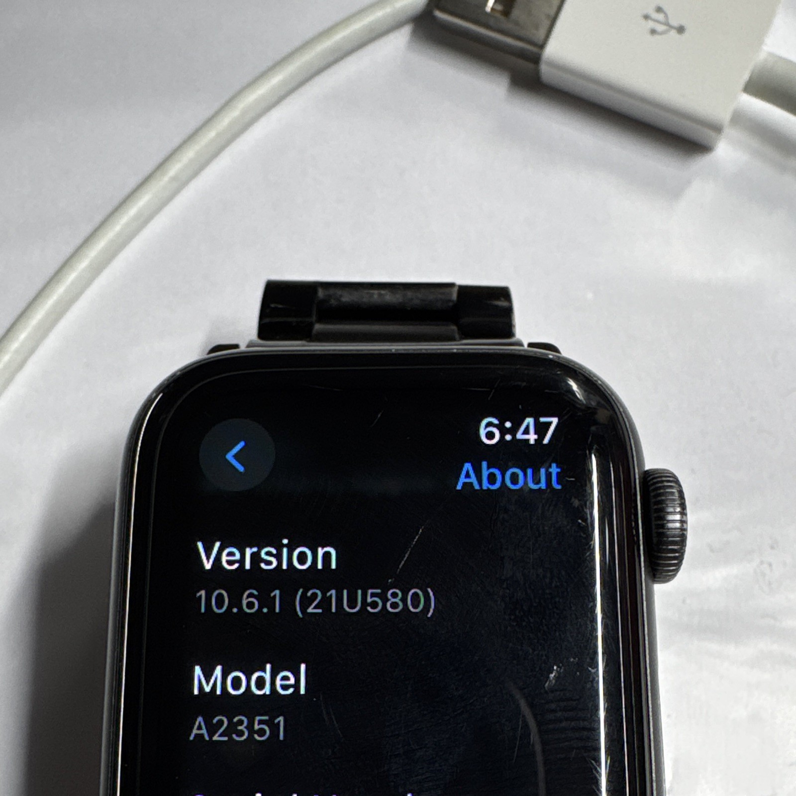 Apple Watch SE 40mm GPS (A2351) – Space Gray Aluminum, watchOS 10.6.1