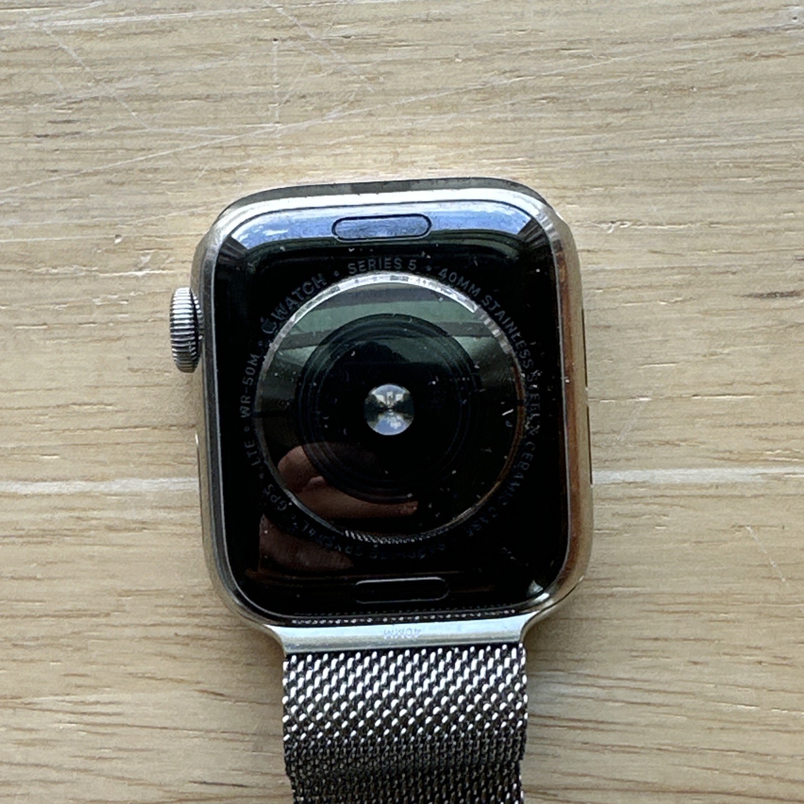 Apple Watch Series 5 40mm Stainless Steel Stainless Milanese Loop Cellular A2094