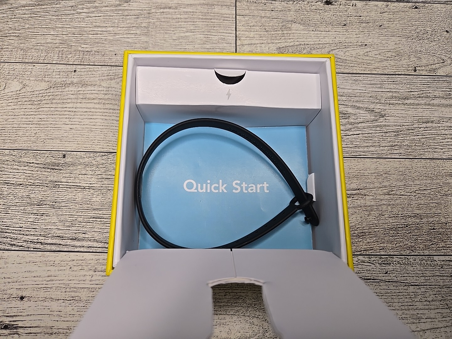 BOND TOUCH Single Vibrating Waterproof Bluetooth Distance Connection Bracelet