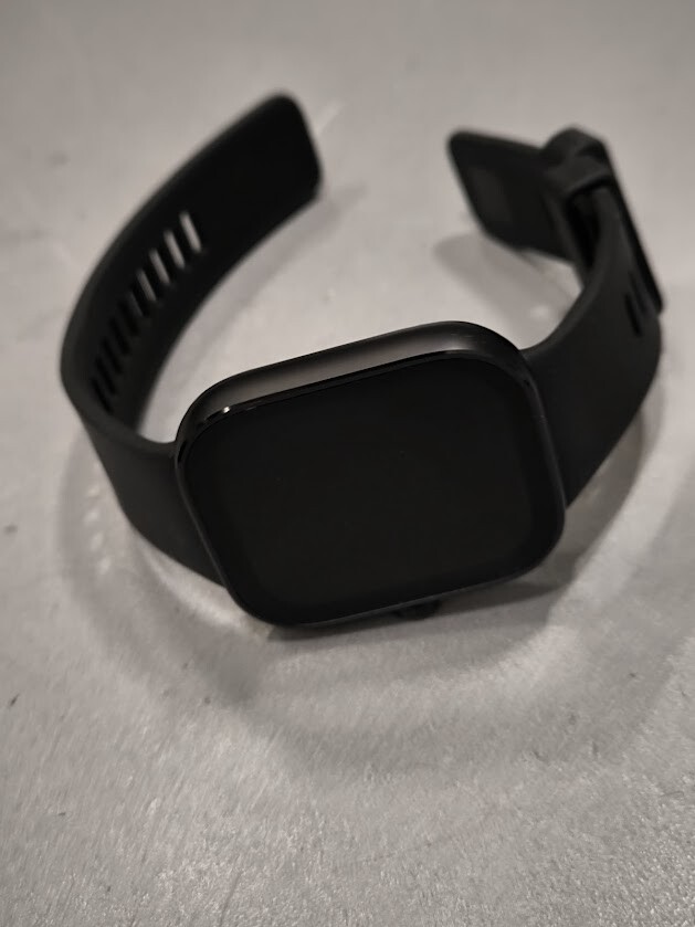Used Smartwatch – Working, Scratches, No Accessories