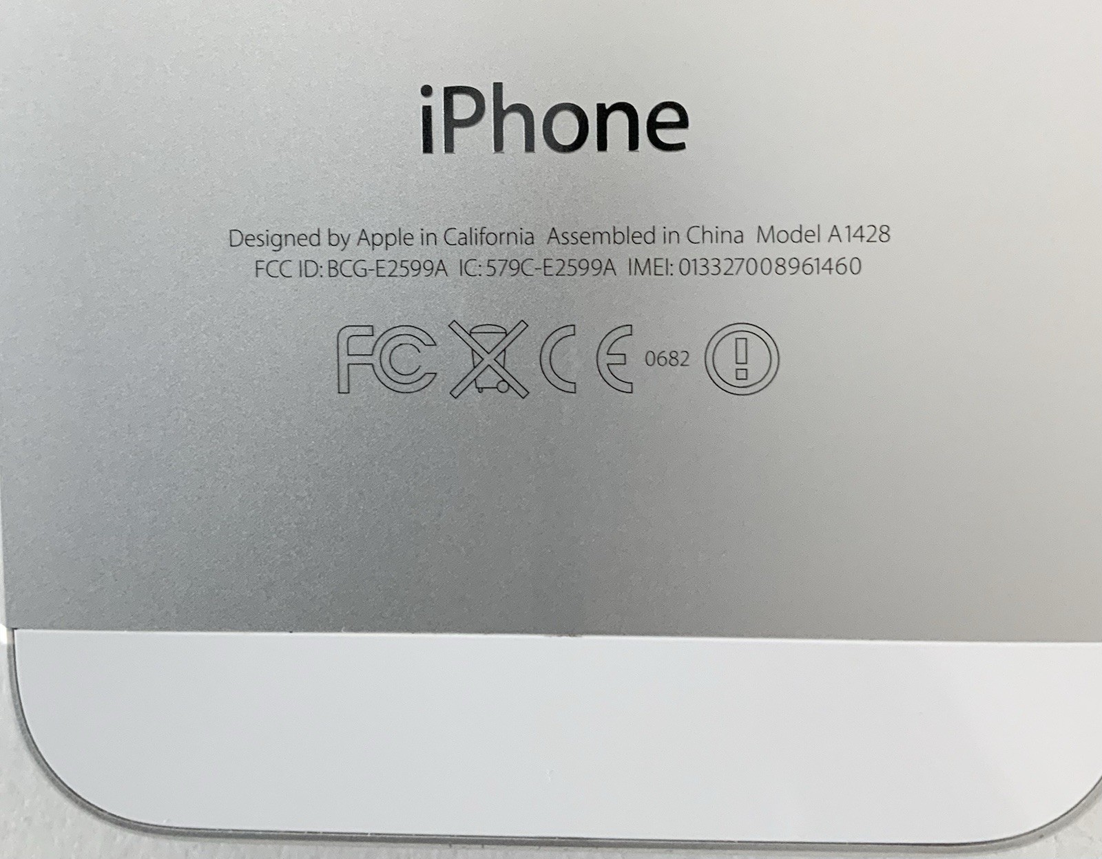 Apple iPhone 5 A1428 16GB White/Silver AT&T Smartphone – Tested, Factory Reset