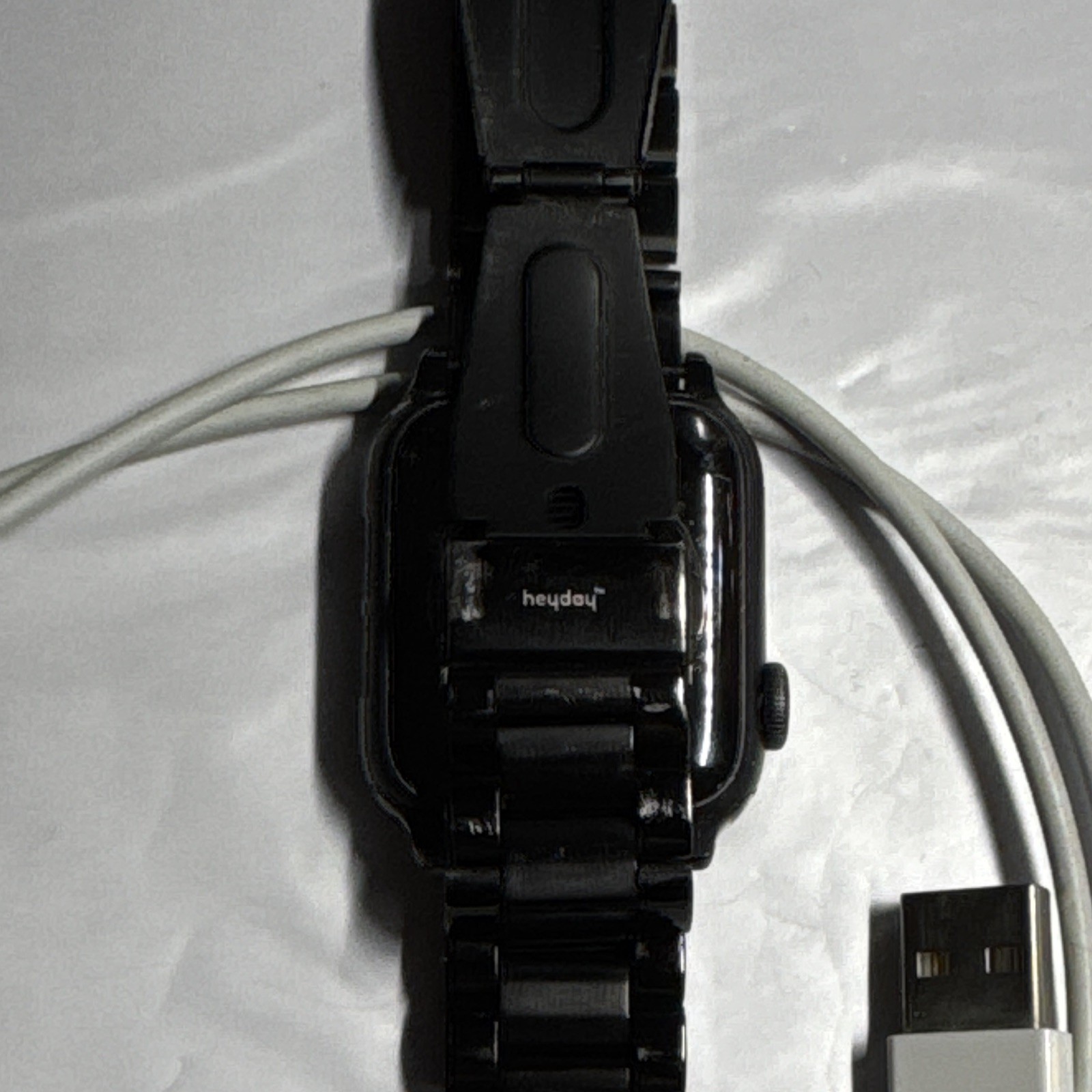 Apple Watch SE 40mm GPS (A2351) – Space Gray Aluminum, watchOS 10.6.1