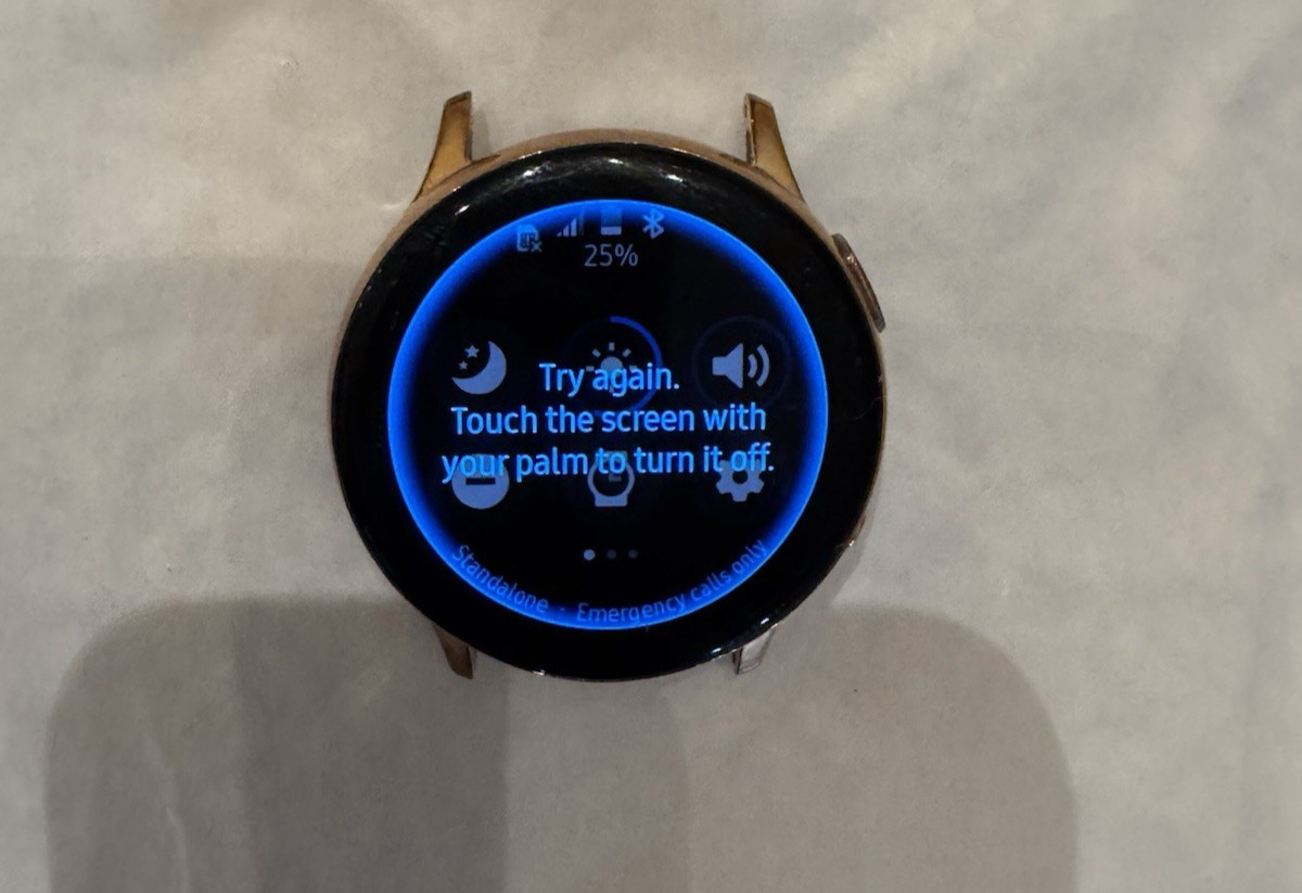 Samsung Galaxy Watch Active 2 SM-R835U Gold LTE Unlocked (Touch-Failed)
