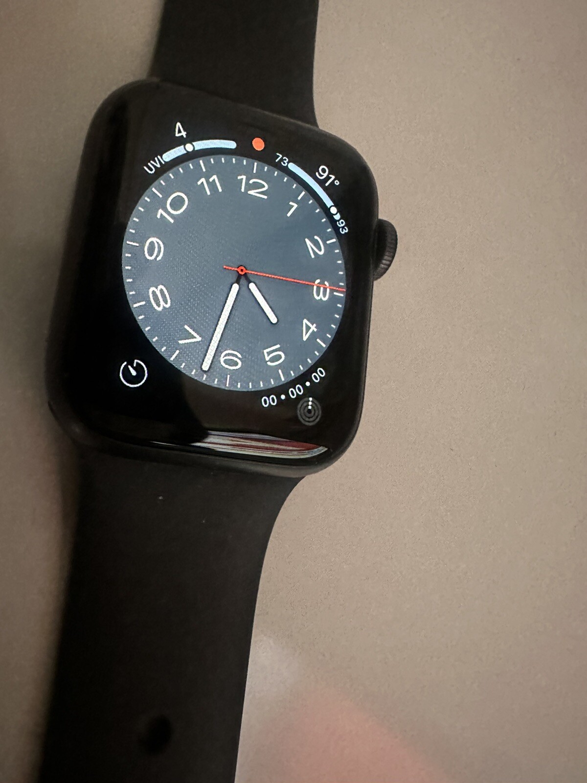 Apple Watch Series 5 40mm Gray Case with Black Silicone Band. UNLOCKED