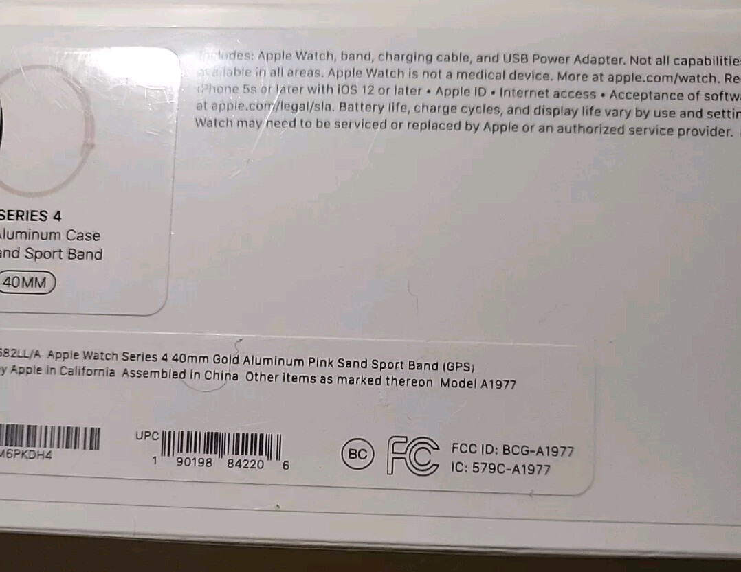 Apple Watch Series 4 40 mm Gold Aluminum Case with Pink Sand Sport Band (GPS)