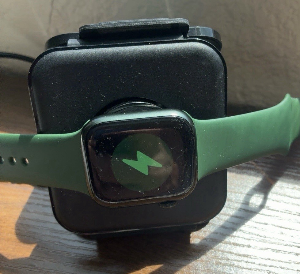 Apple Watch Series 7 GPS + Cellular 41mm Green Aluminum