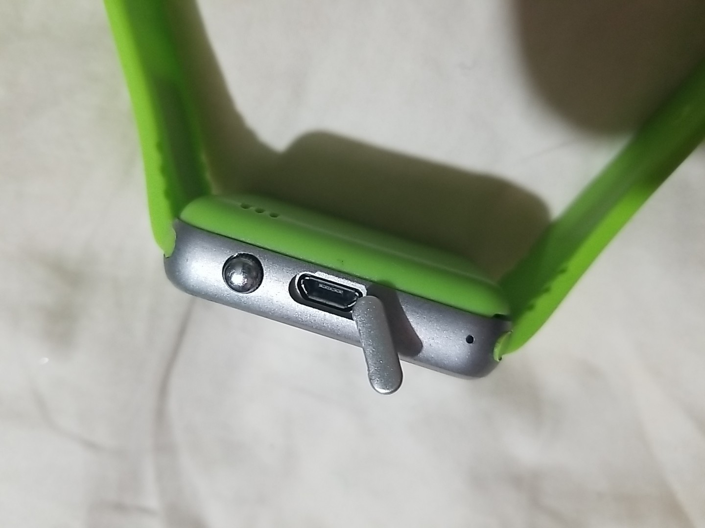 Android Smartwatch, Lime Green Bands SD Card Up To 64GB. Works Great Never Used