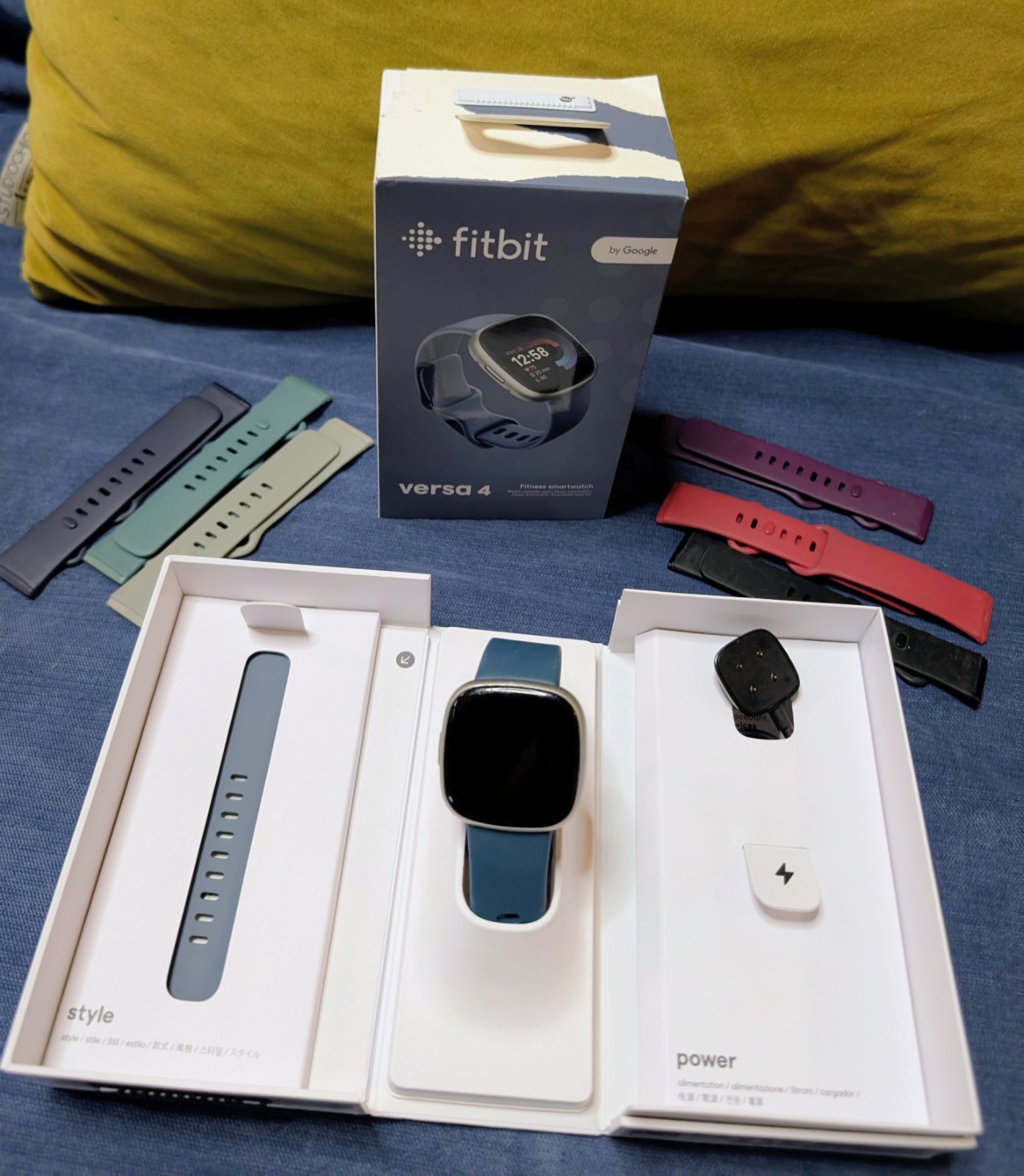 Fitbit Versa 4 Health/Fitness Smartwatch w/GPS, and 6 extra bands