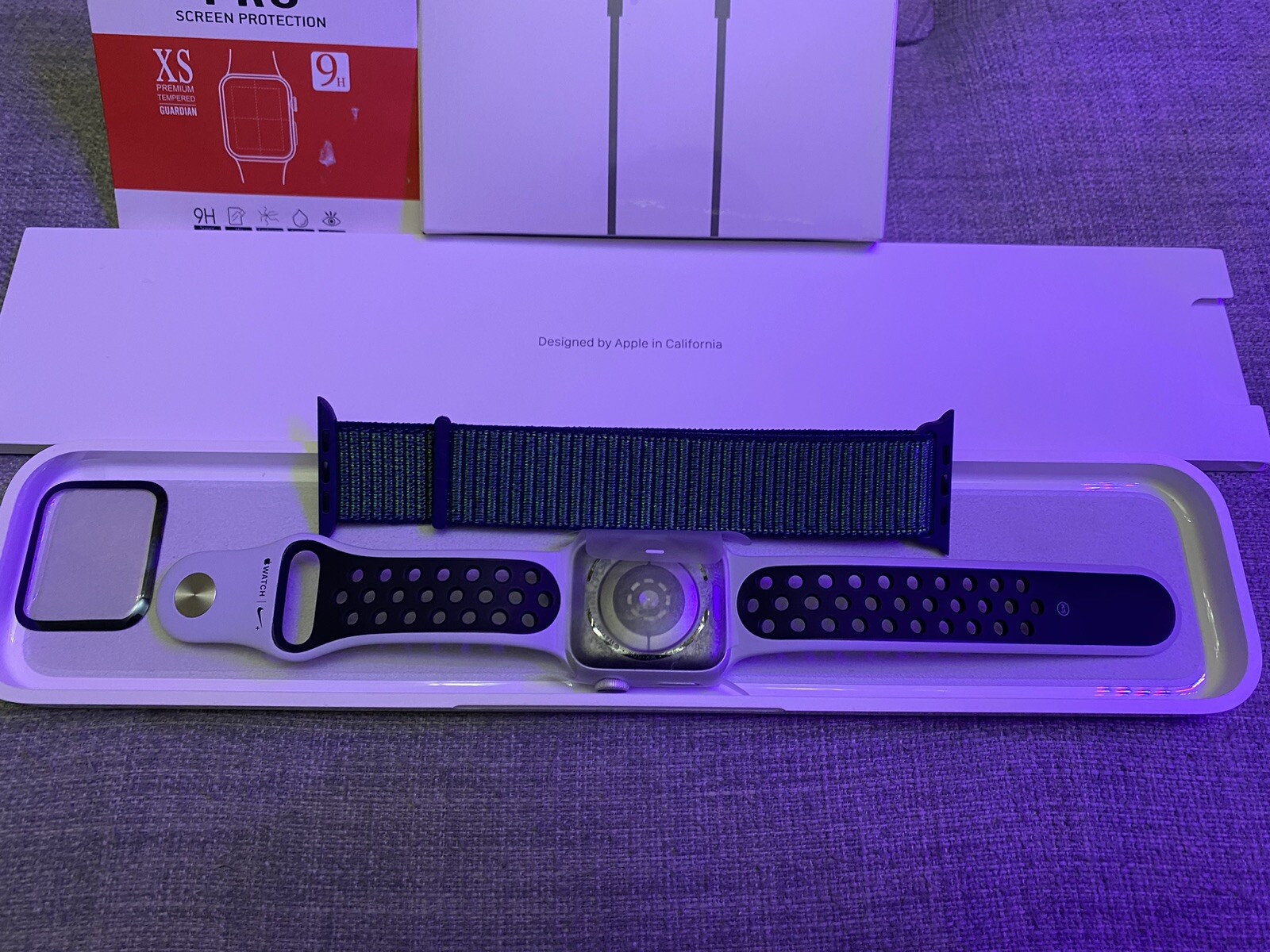 Apple Watch Series 4 Nike+ 40mm Silver Aluminum Case W/Pure Platinum Band New+🎁