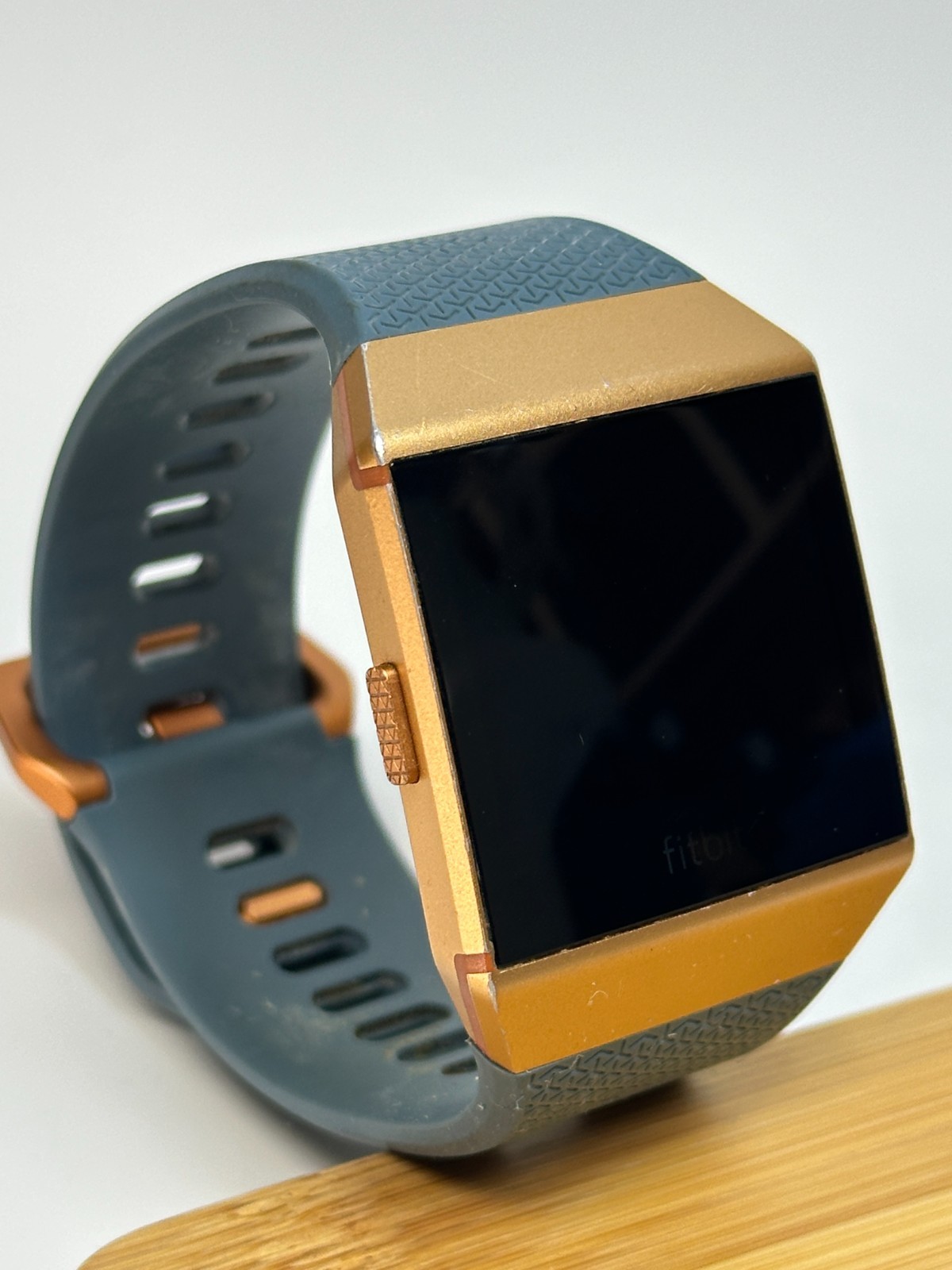 Fitbit FB503 1.42″ LCD Bluetooth Heart Rate & Fitness Tracker Smart Watch Slate