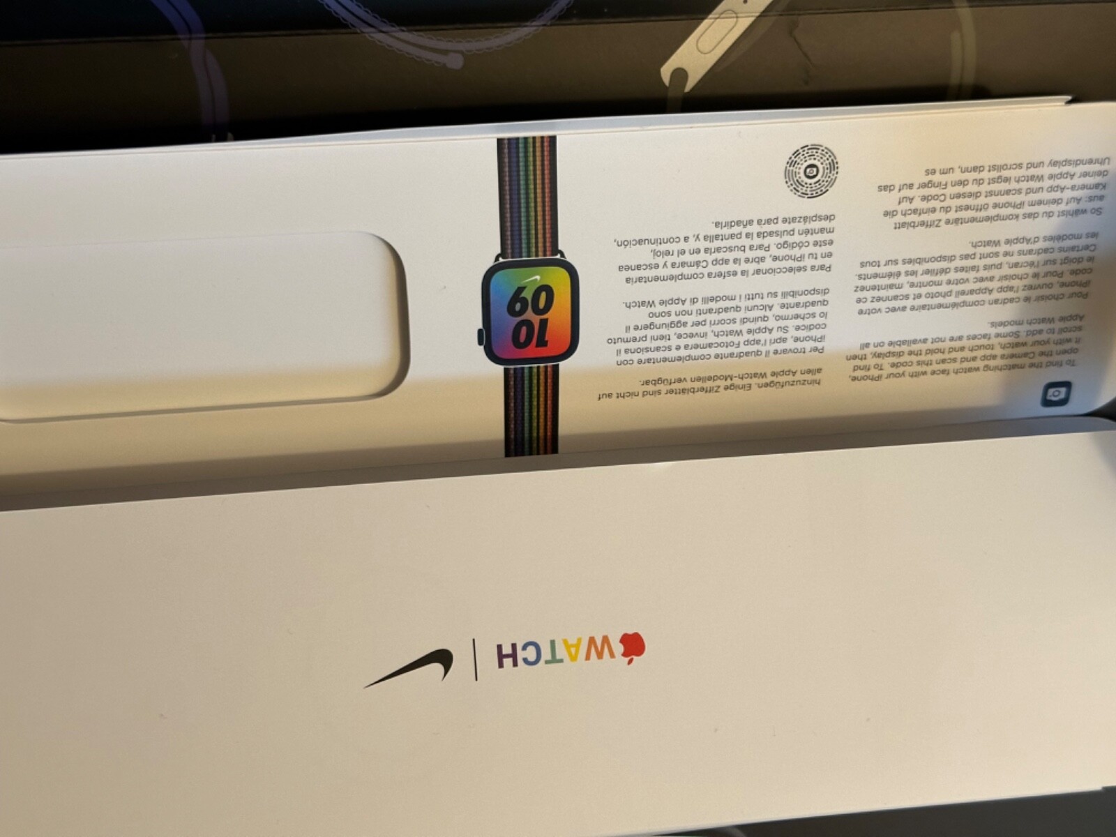 Apple Watch Nike Series 7 45mm Midnight Aluminum Case Pride Sport Loop GPS
