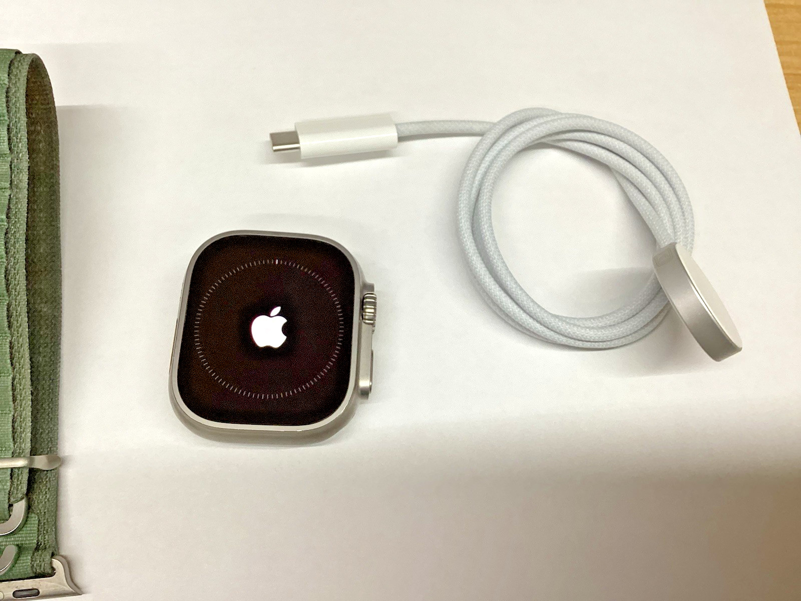 Apple Watch Ultra A2622 (1st Gen) 49mm Titanium Cellular 95% batt