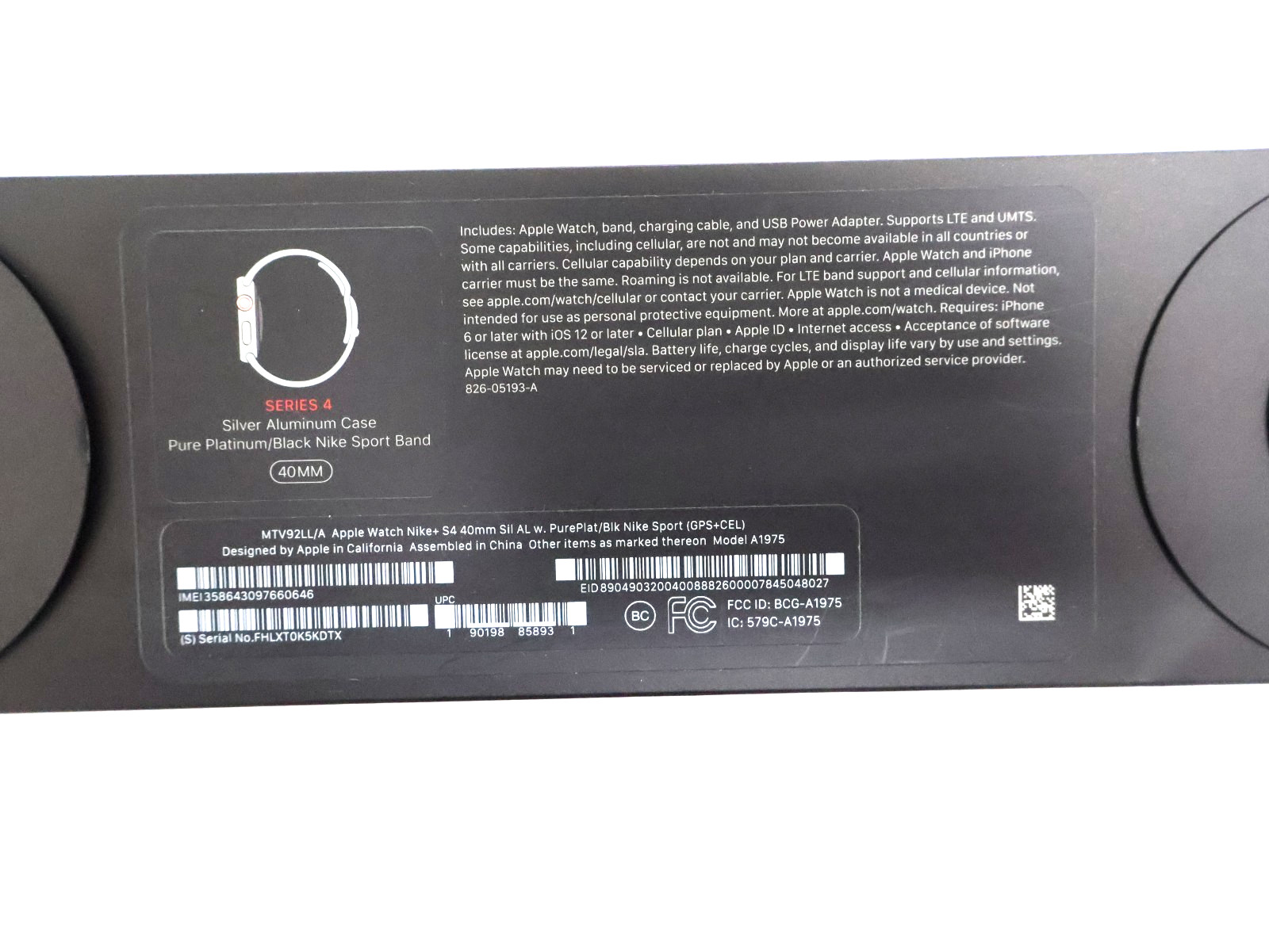 Apple Watch MTV92LL/A Series 4 Nike+ 40mm Silver Case w/Platinum Black Band READ