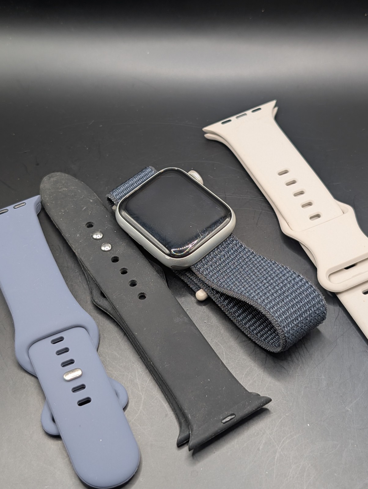 Apple Watch SE 40mm Silver Working Extra Bands