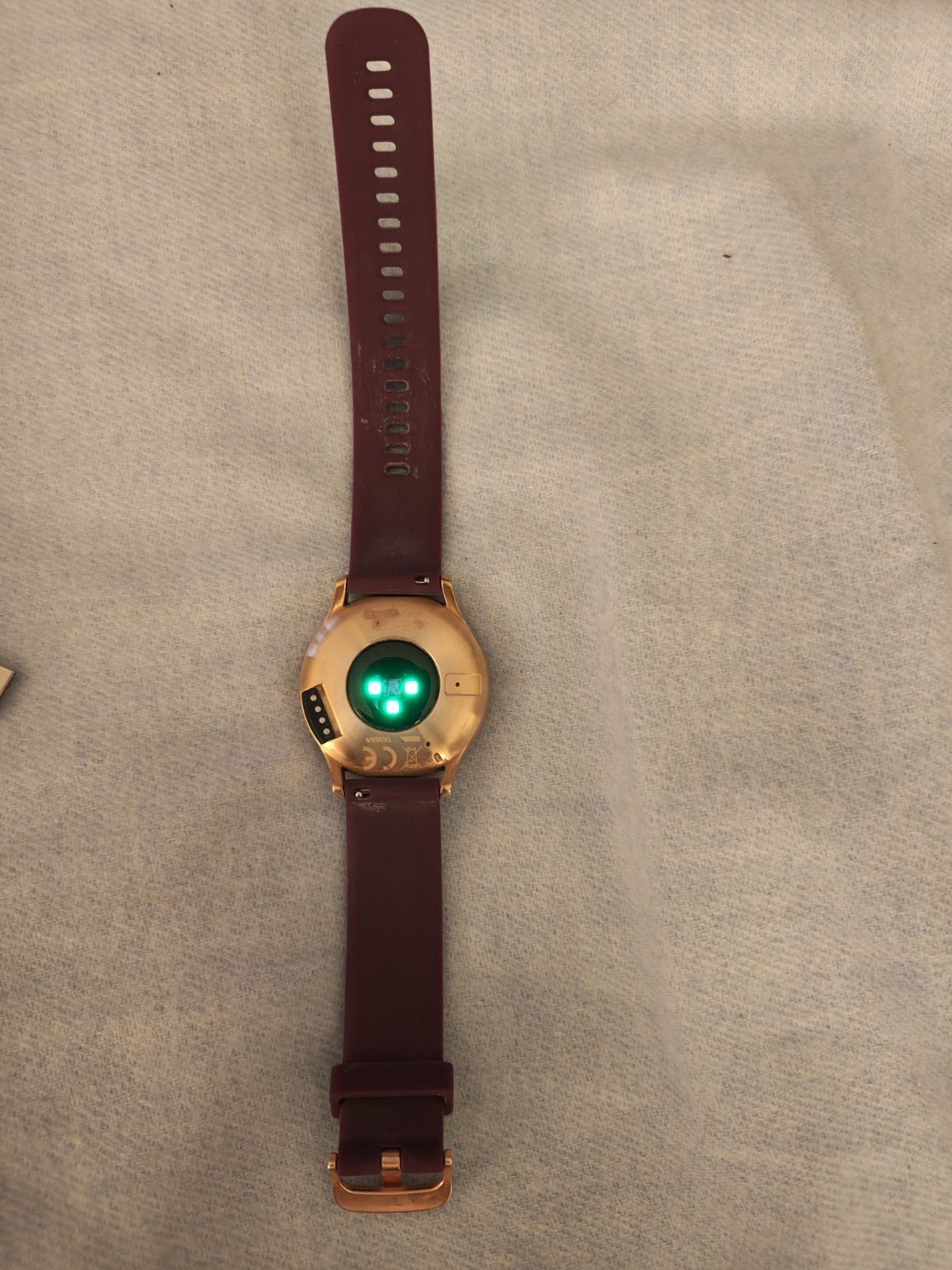 Garmin vivomove HR Hybrid Smartwatch 39mm Gold Case Purple Silicone Band HR