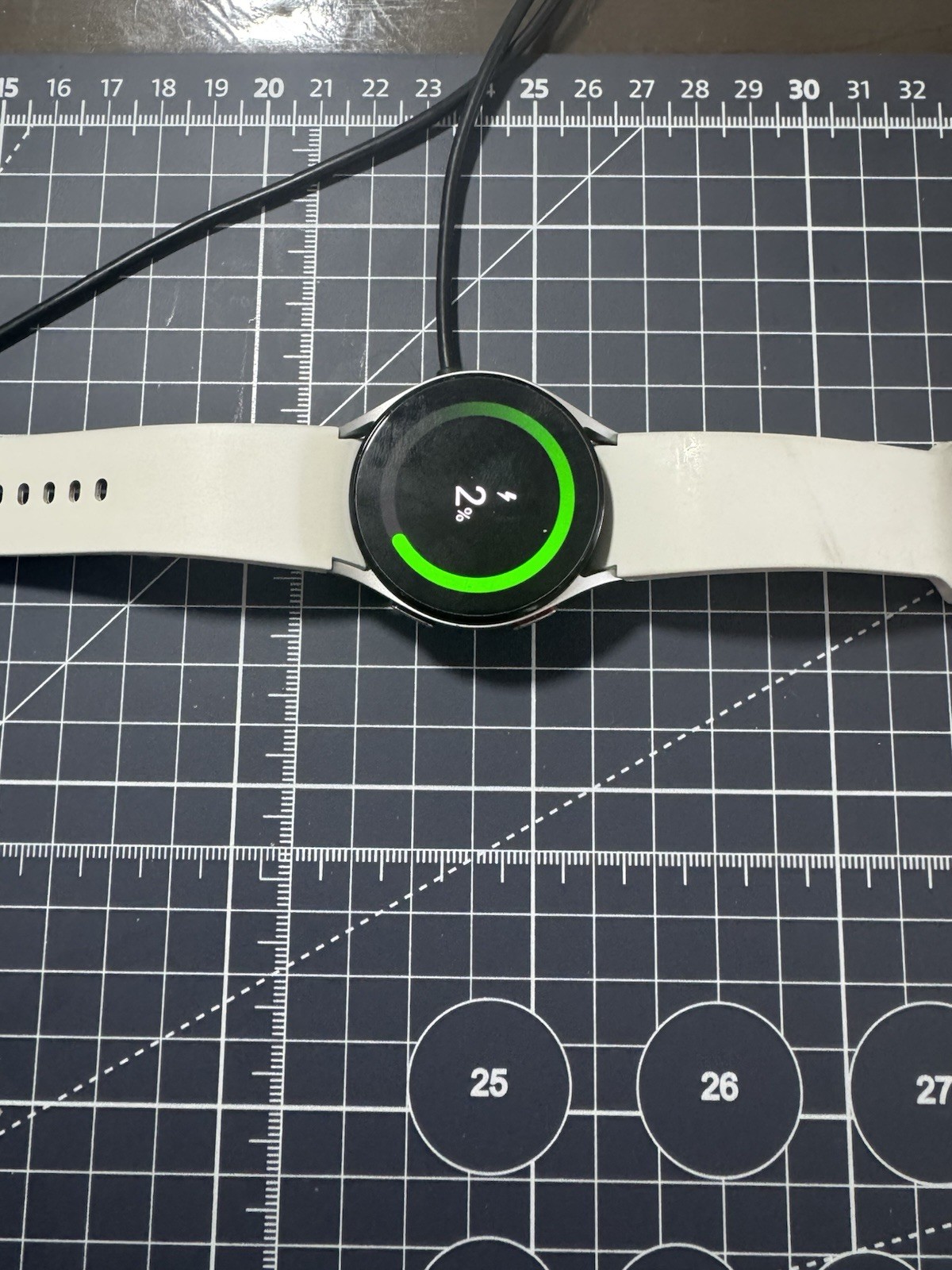Samsung Galaxy Watch4 40 mm Silver Case with White Silicone Band…