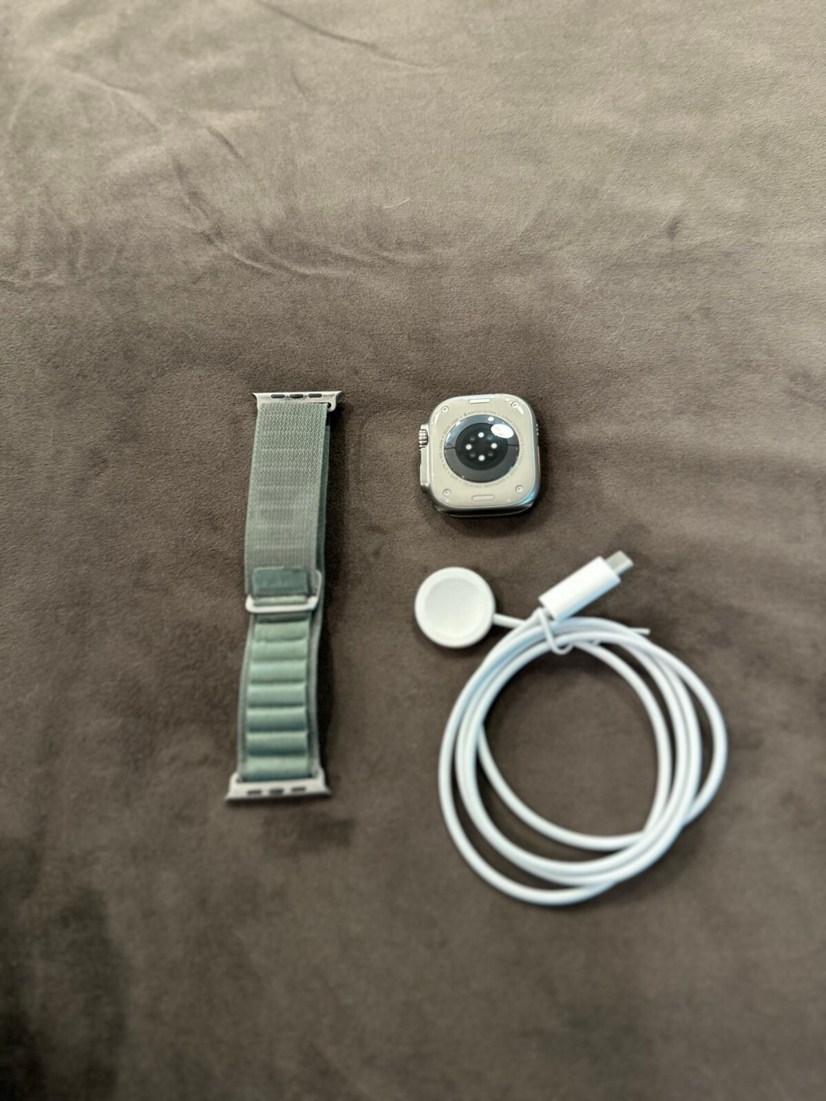 EXCELLENT – Apple Watch Ultra 49mm Green Alpine Loop – Original Box!