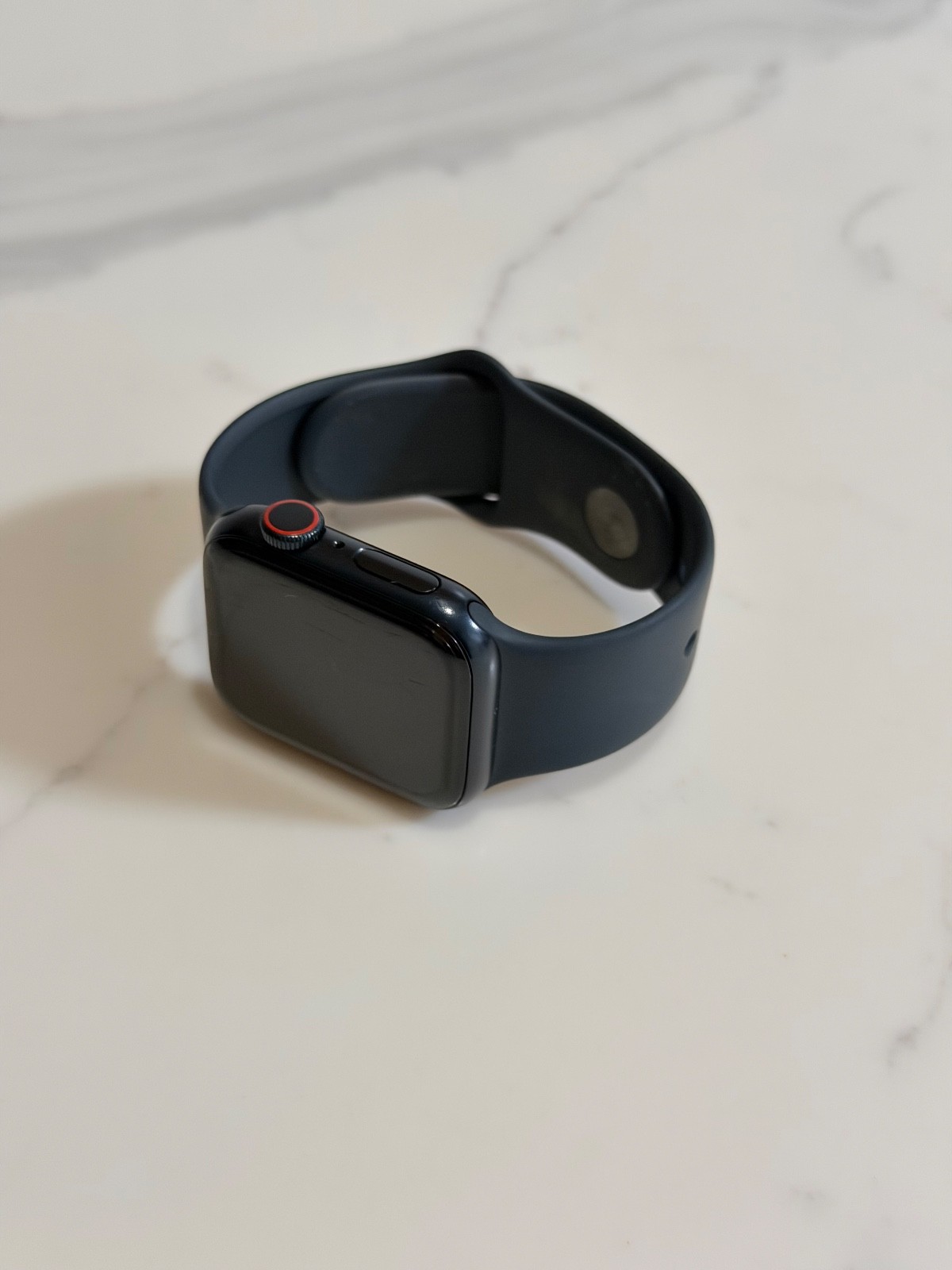 Apple Watch SE (2nd Gen) (2022) 40mm Midnight Aluminum Case (GPS +Cellular)