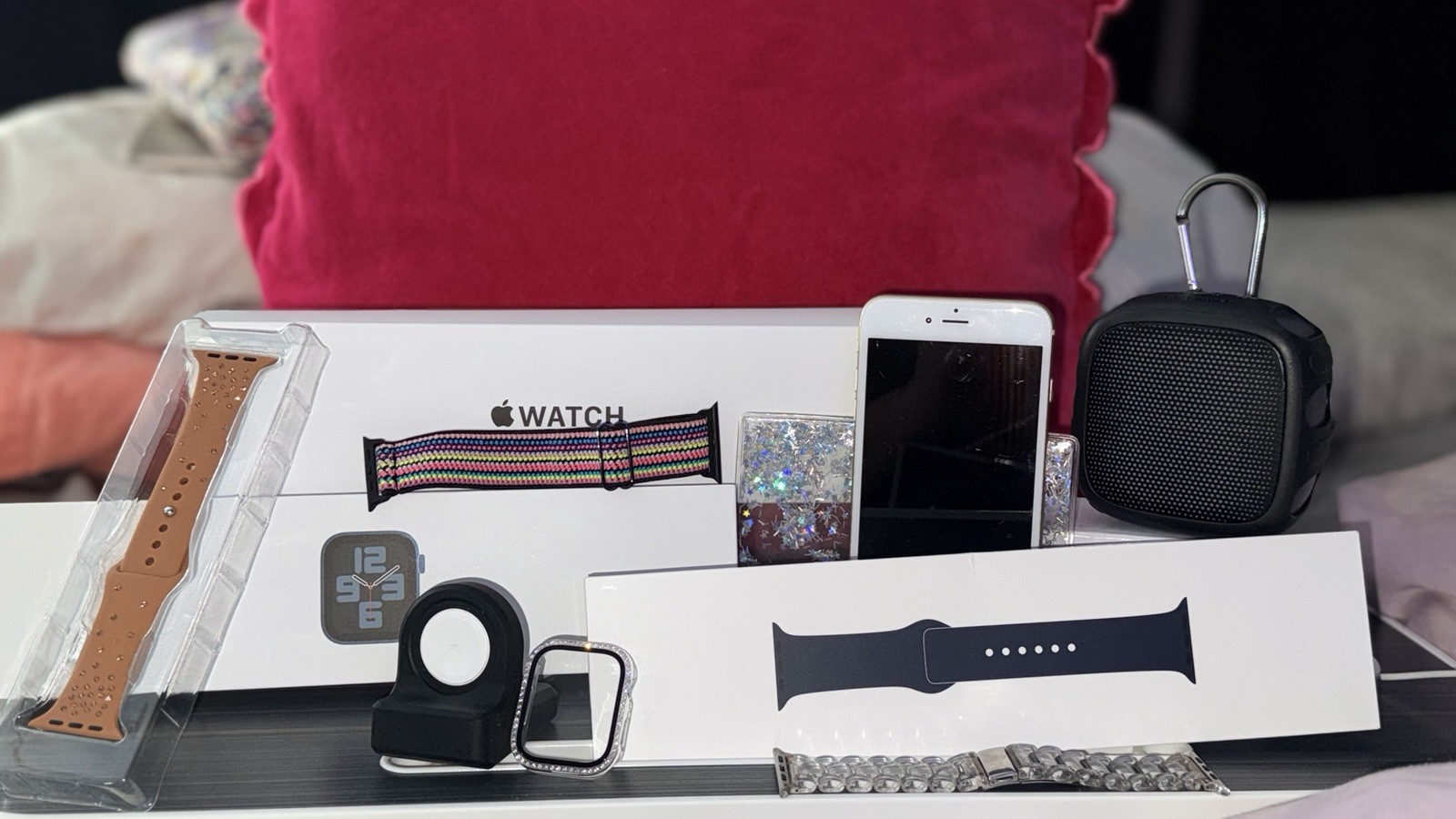 Apple Watch SE (2nd Generation) 44mm GPS Cellular Black Aluminum Smartwatch