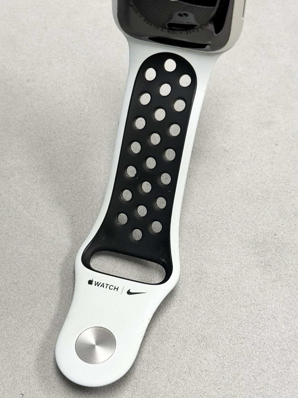 Apple Watch SE (40mm) Nike Edition GPS – Silver Aluminum