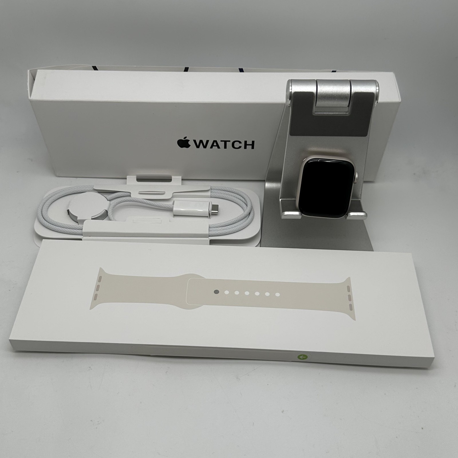Apple Watch SE 3 40mm Starlight Aluminum (LTE) w/ Starlight Sport – Very Good