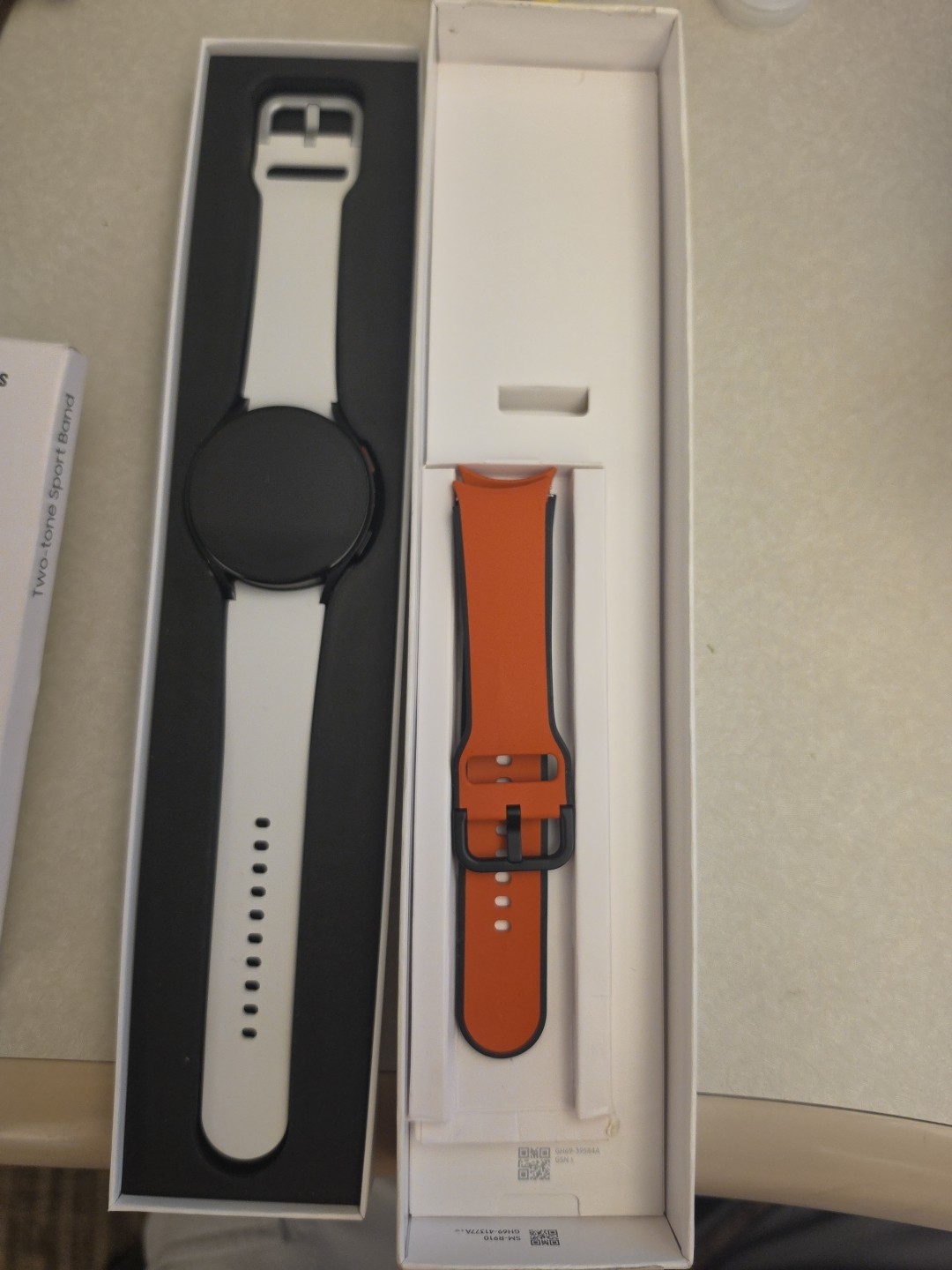 Samsung Galaxy Watch5 44mm Bluetooth LTE GPS Black Aluminum Watch