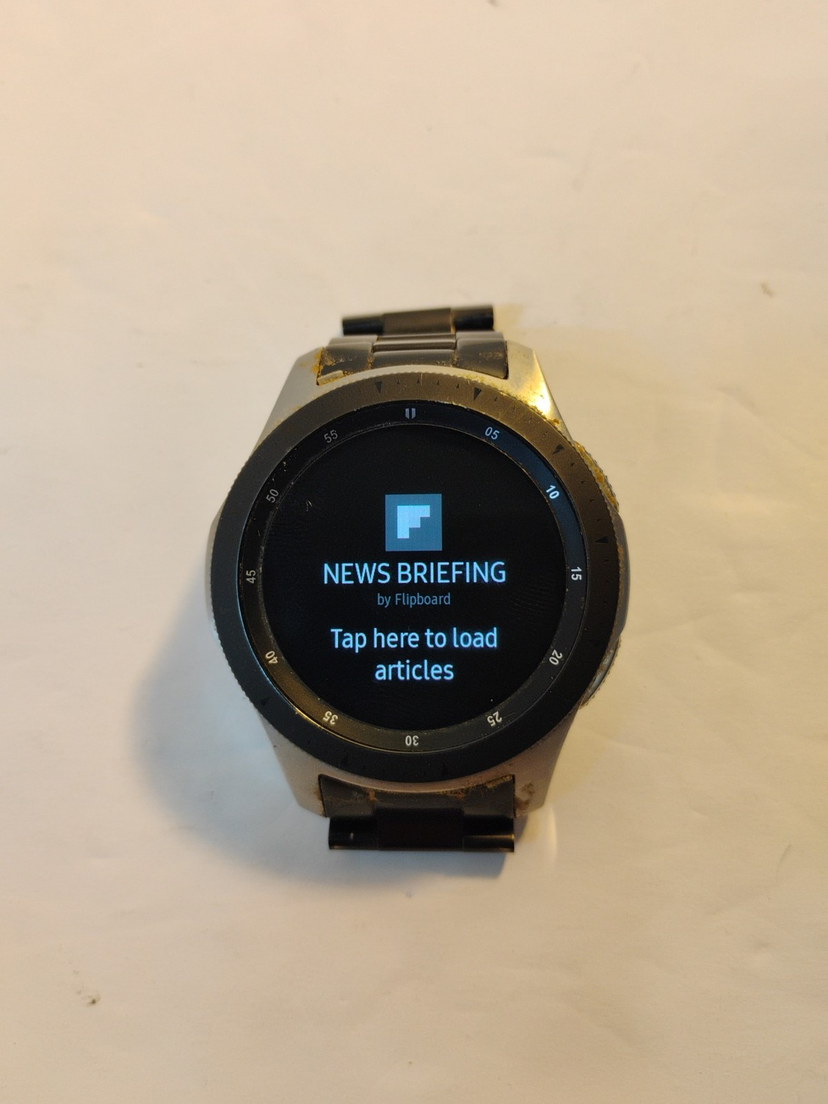 SAMSUNG GALAXY SM-R805U Smart Watch w/ Charging Station (2) Bands WORKING!!!