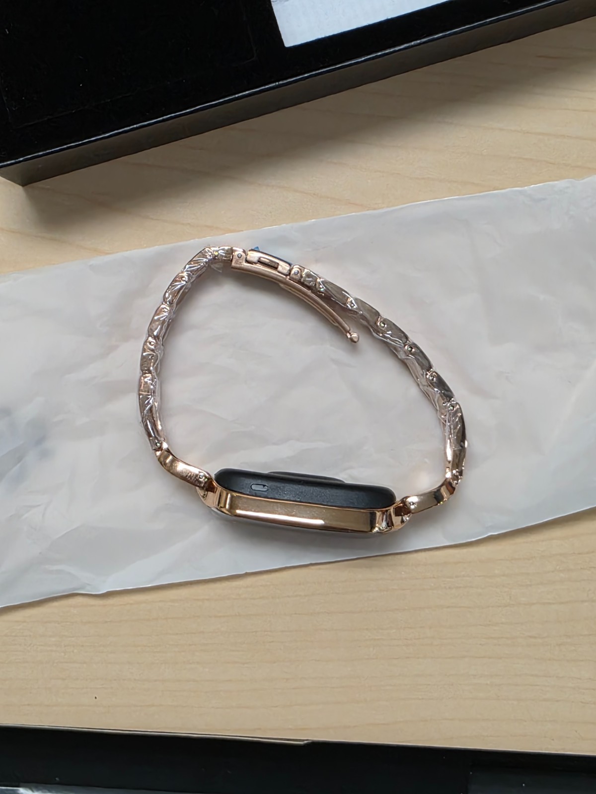 New Smart Watch Compatible with both, Android & IOS – Color-Gold