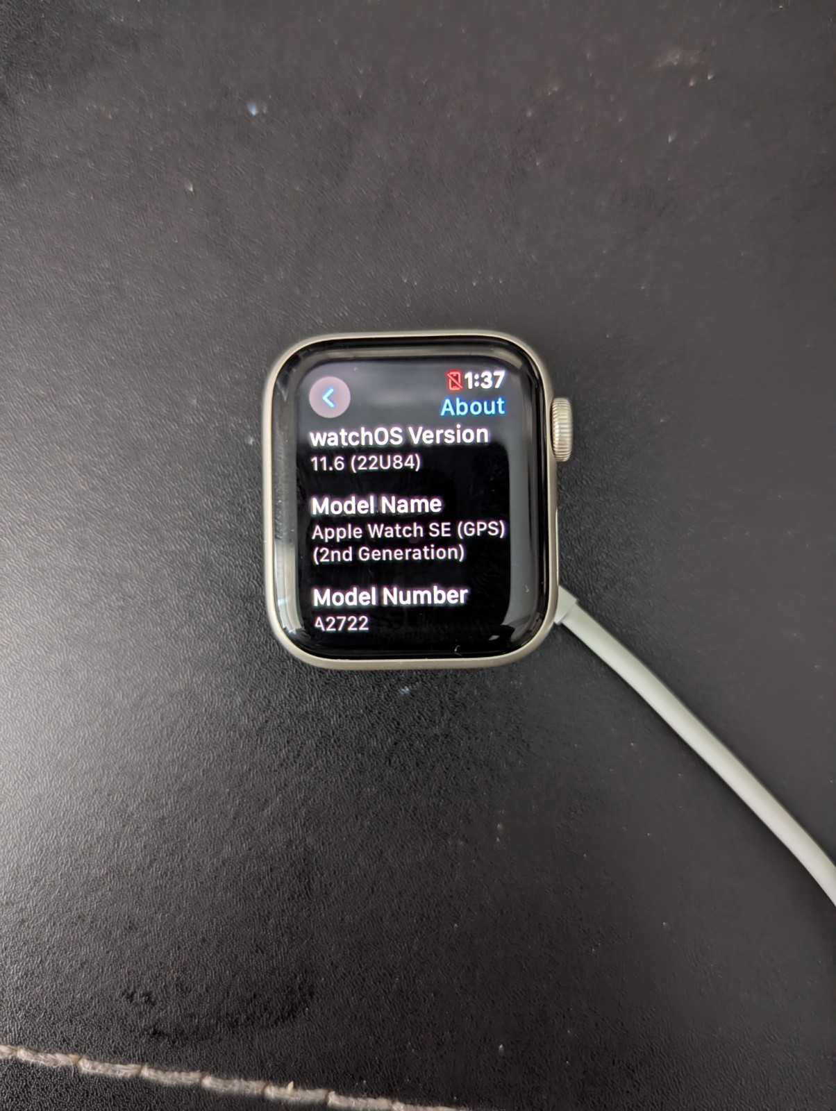 Apple Watch Series SE 2nd Gen 40mm GPS Light Blush Sport Band