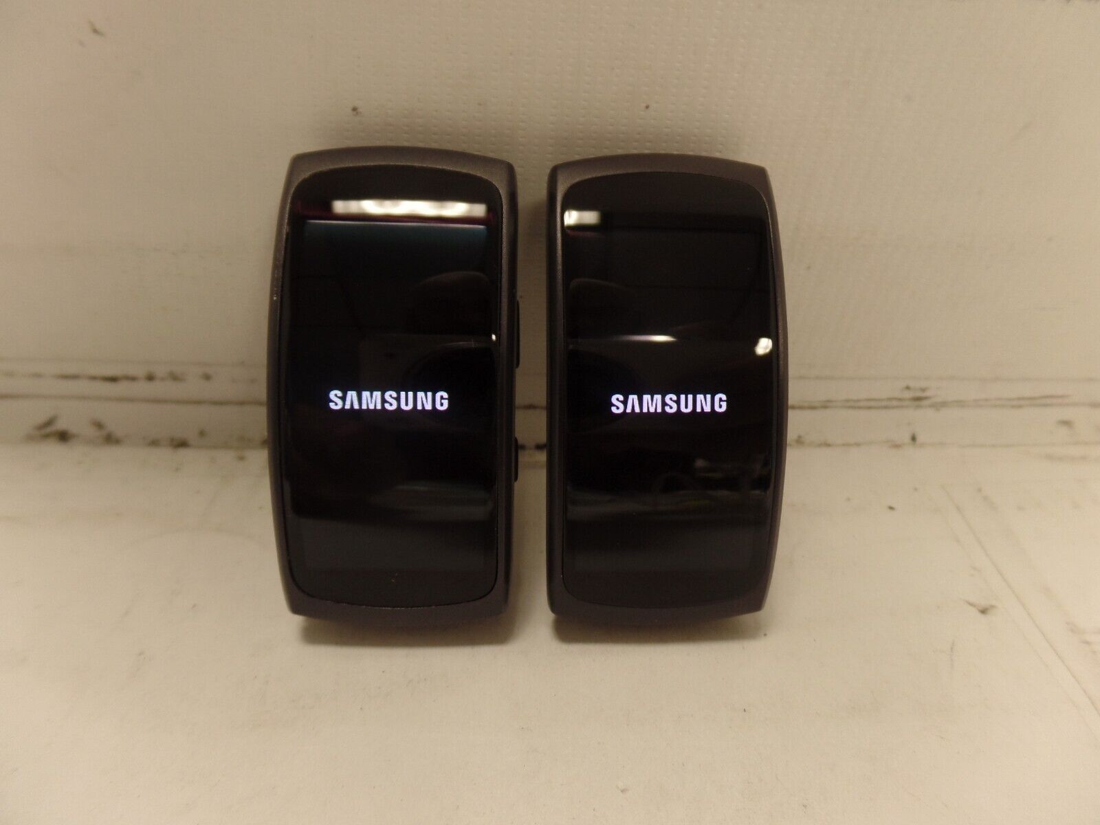LOT OF 2PCS Samsung Gear Fit2 Watch SM-R360 AMOLED Sport Watch Black AS-IS READ