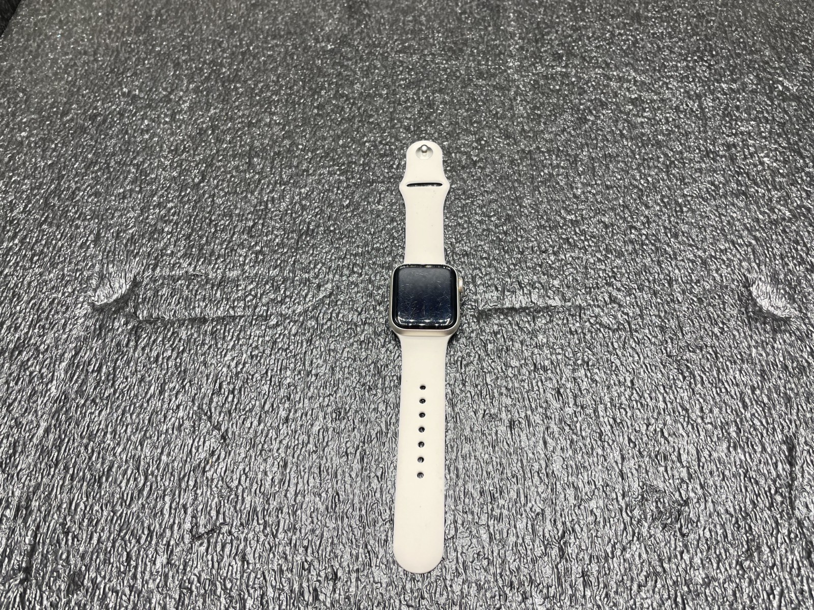 Apple Watch SE 2nd gen MXFY3LL/A 40mm Starlight LTE – Fair condition