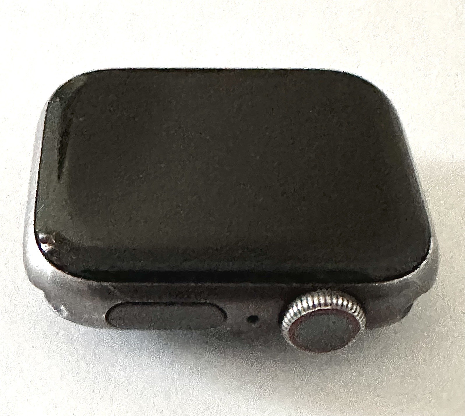 Apple Series 5 gps/cellular perfect functionality 84% battery health,unlocked