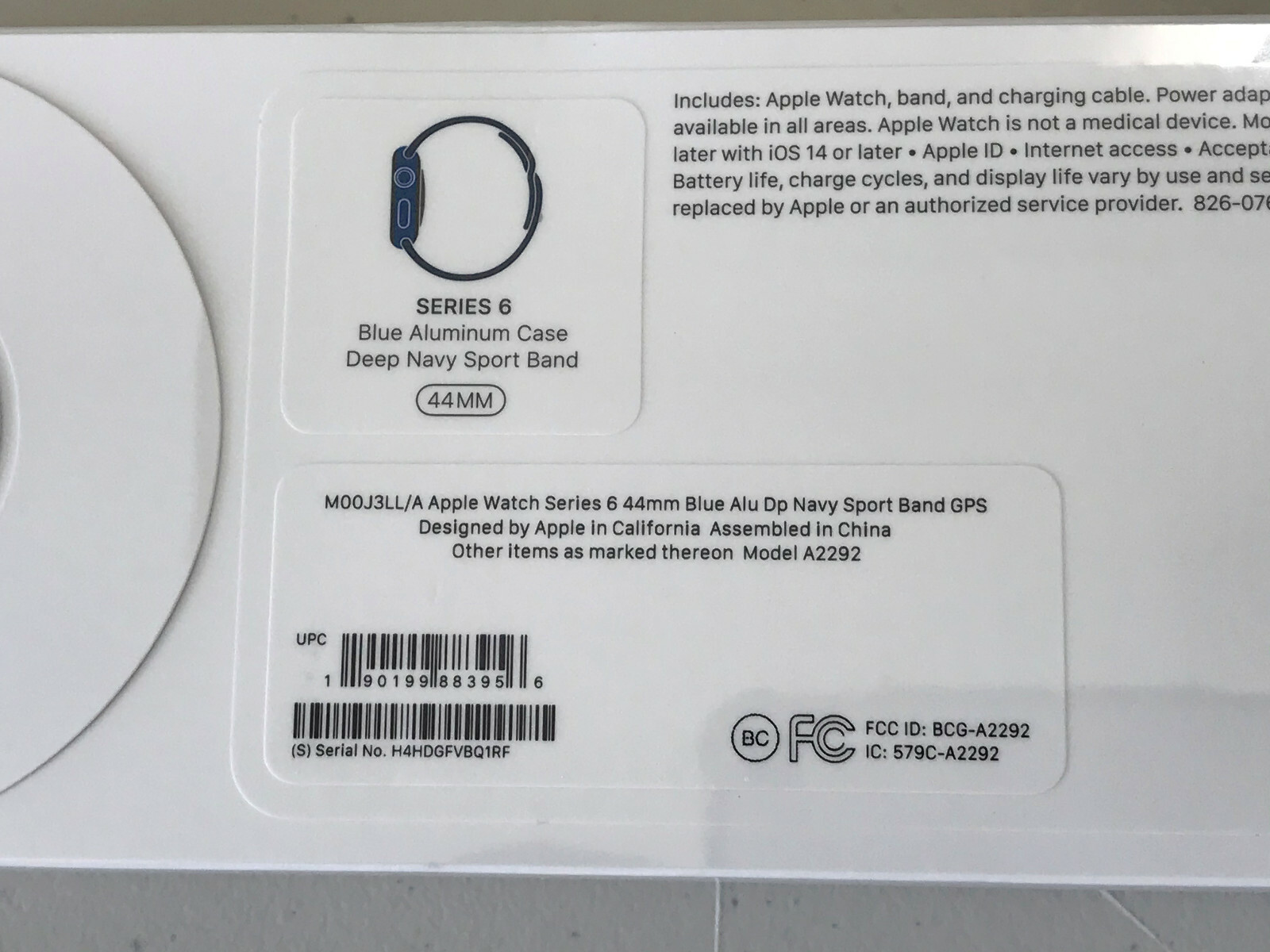 Apple Watch Serie 6 GPS 44 mm M00J3LL/A Blue Aluminum Case w Deep Navy Sport Ban