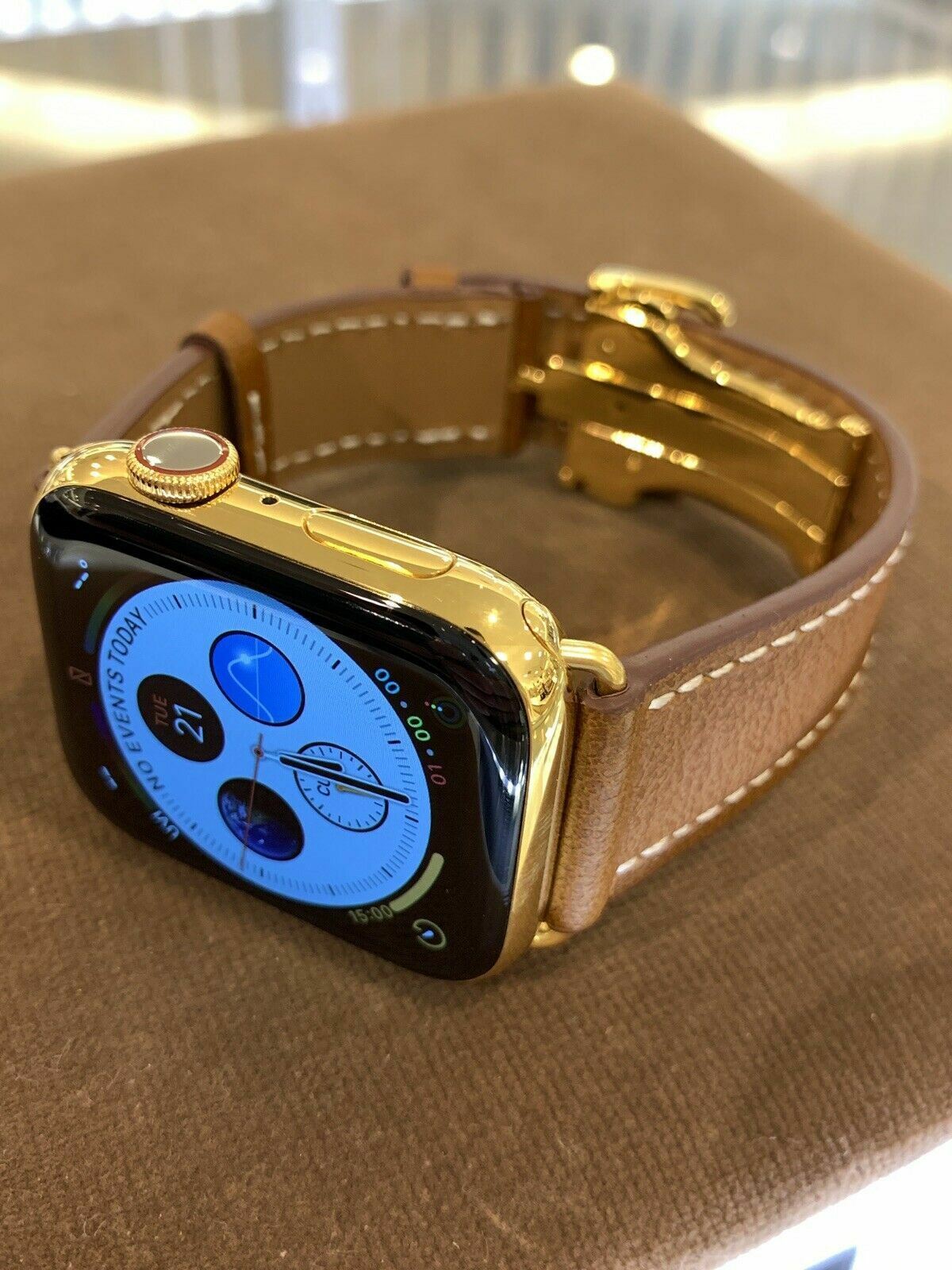 44mm Apple Watch Series 6 Custom 24K Gold Plated Stainless Steel GPS LTE O2