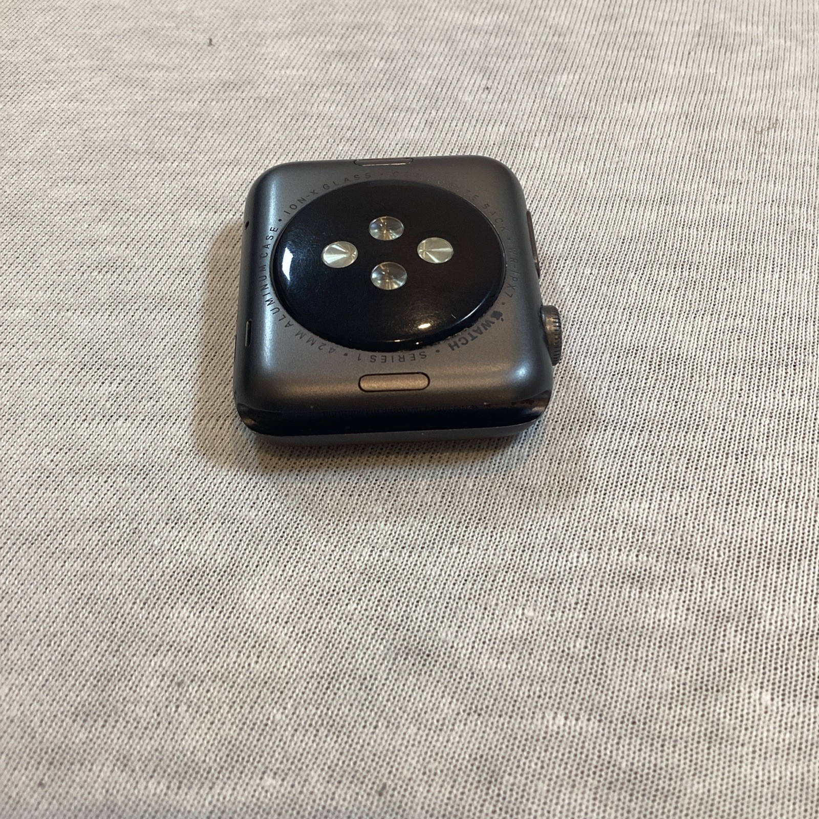 Apple Watch Series 1 – 42mm – Complete In Box – FOR PARTS ONLY