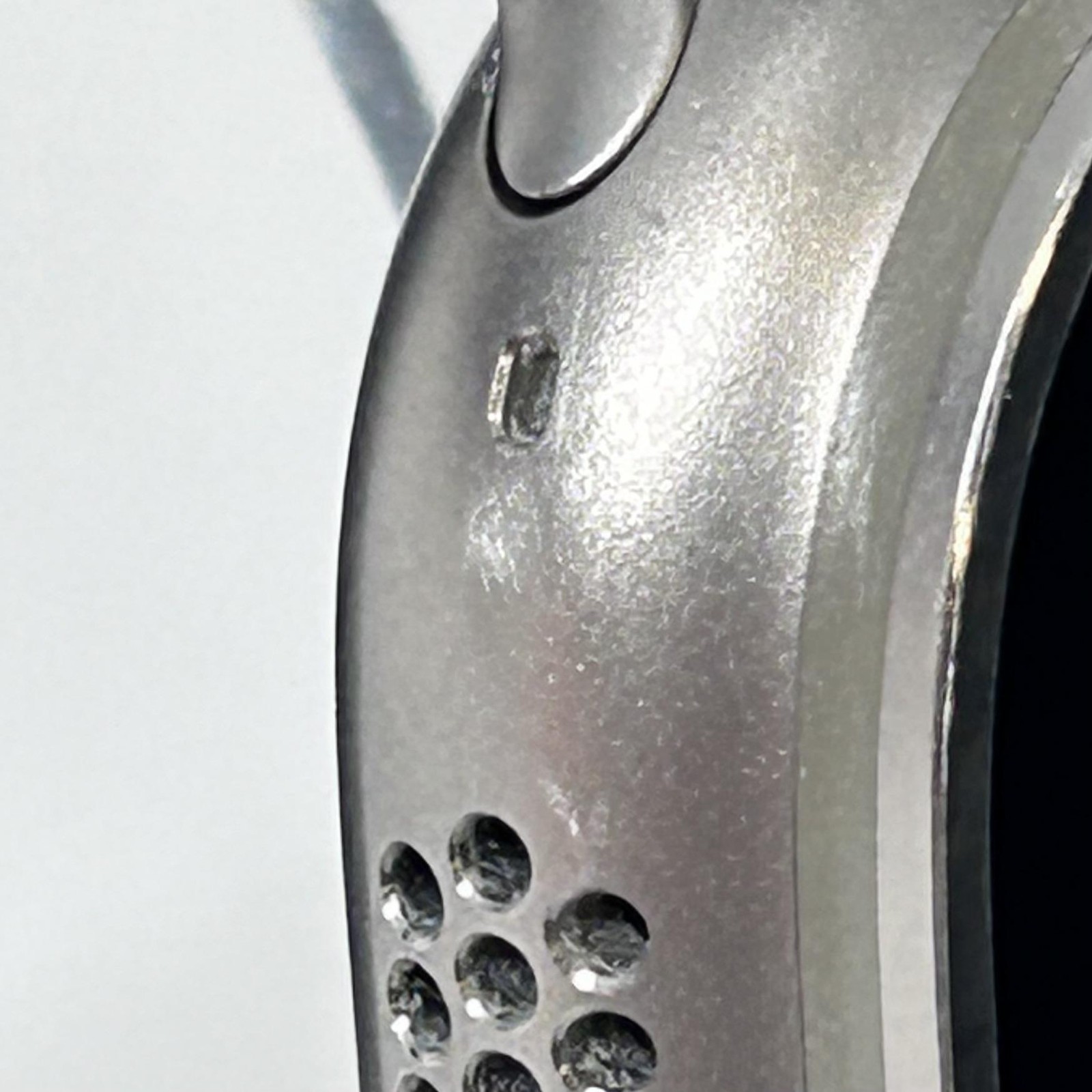 Apple Watch (Ultra) 49mm Titanium (LTE) w/ Green Alpine Loop – Very Good