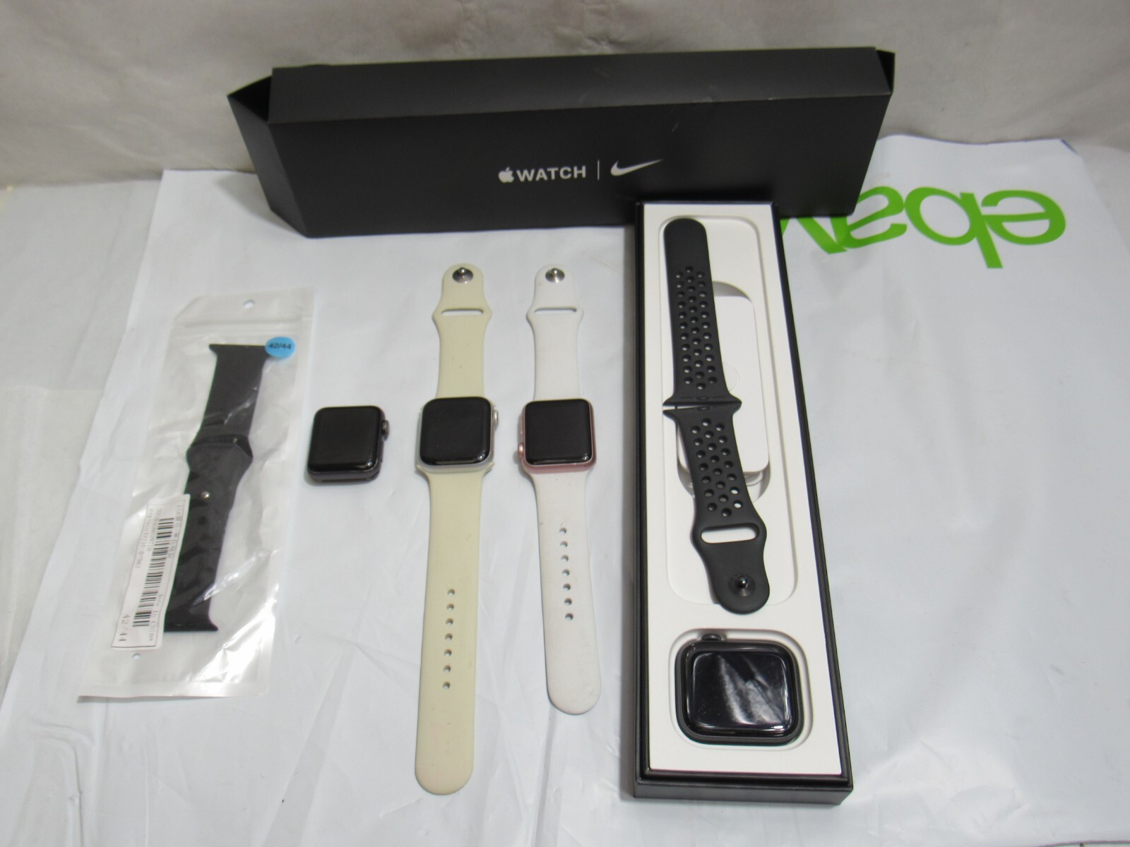 4 Apple Watches Series 1, 3, 4, SE Nike K51K