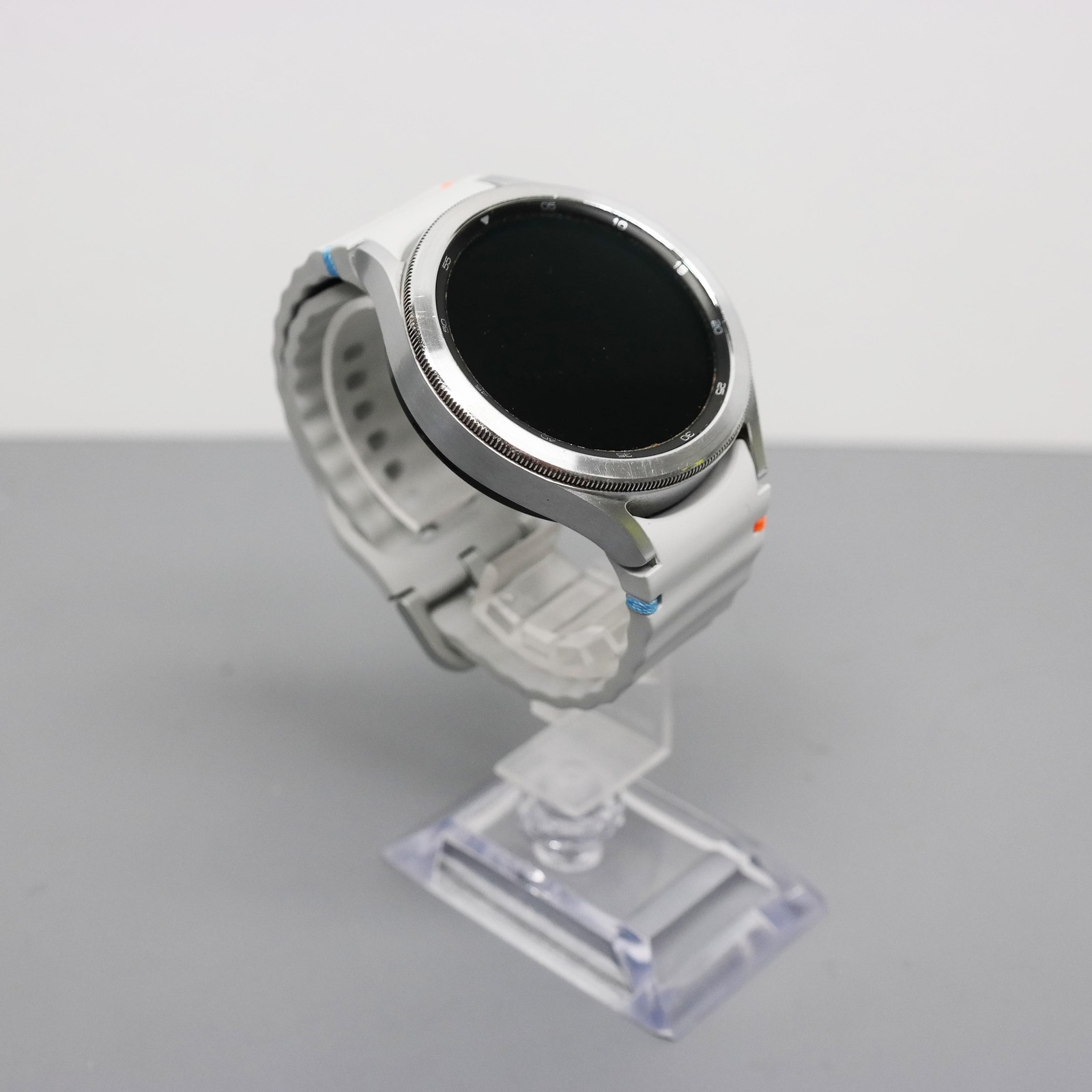 Samsung Galaxy Watch4 Classic SM-R895U 46mm LTE Smartwatch – Silver