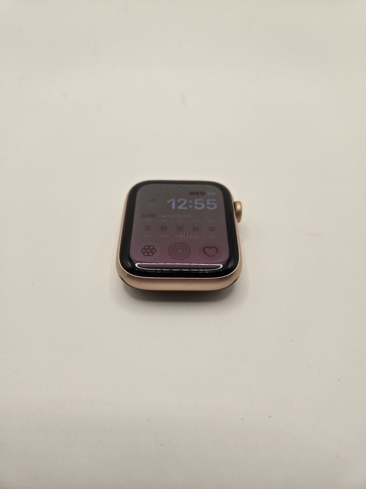 Broken GPS Only Apple Watch SE 1st Gen 44MM Aluminum A2352 Face As Is For Parts