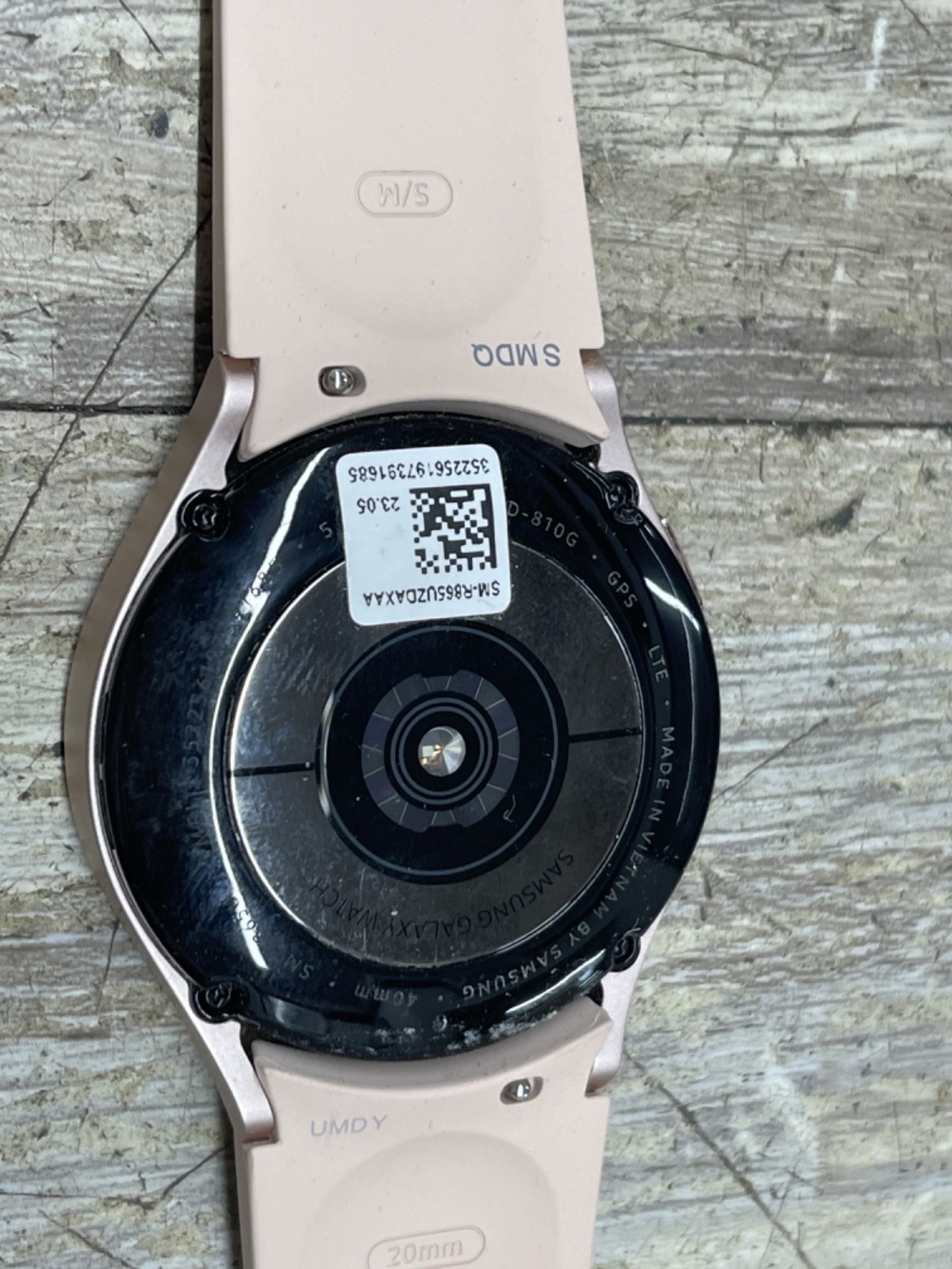Samsung Galaxy Watch 4 40MM Black with Black Bands LTE Cellular SM-R865U Used