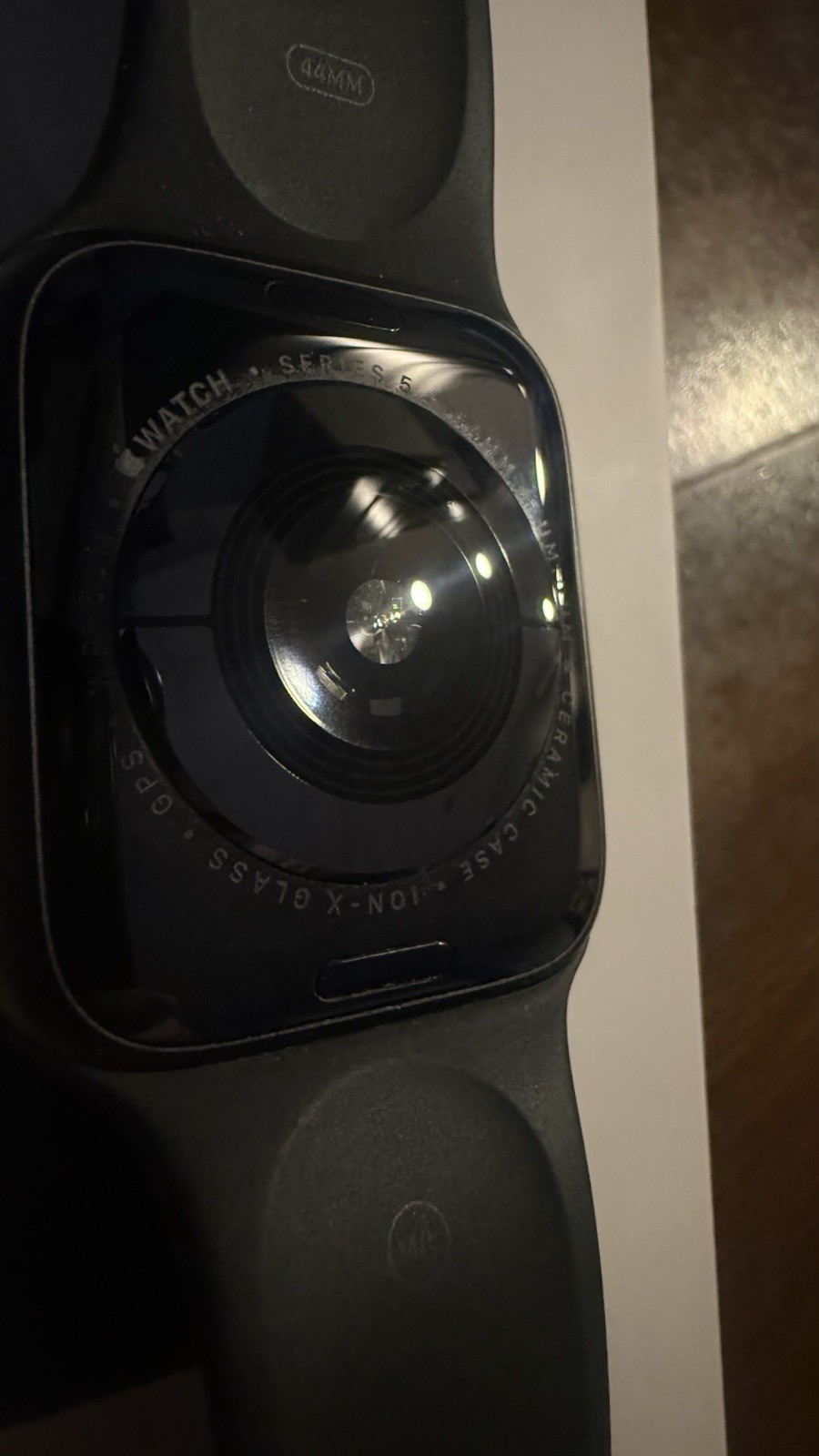 Apple Watch Series 5 (gps 40mm) – Space Gray Aluminum Case With Black Sport Ban