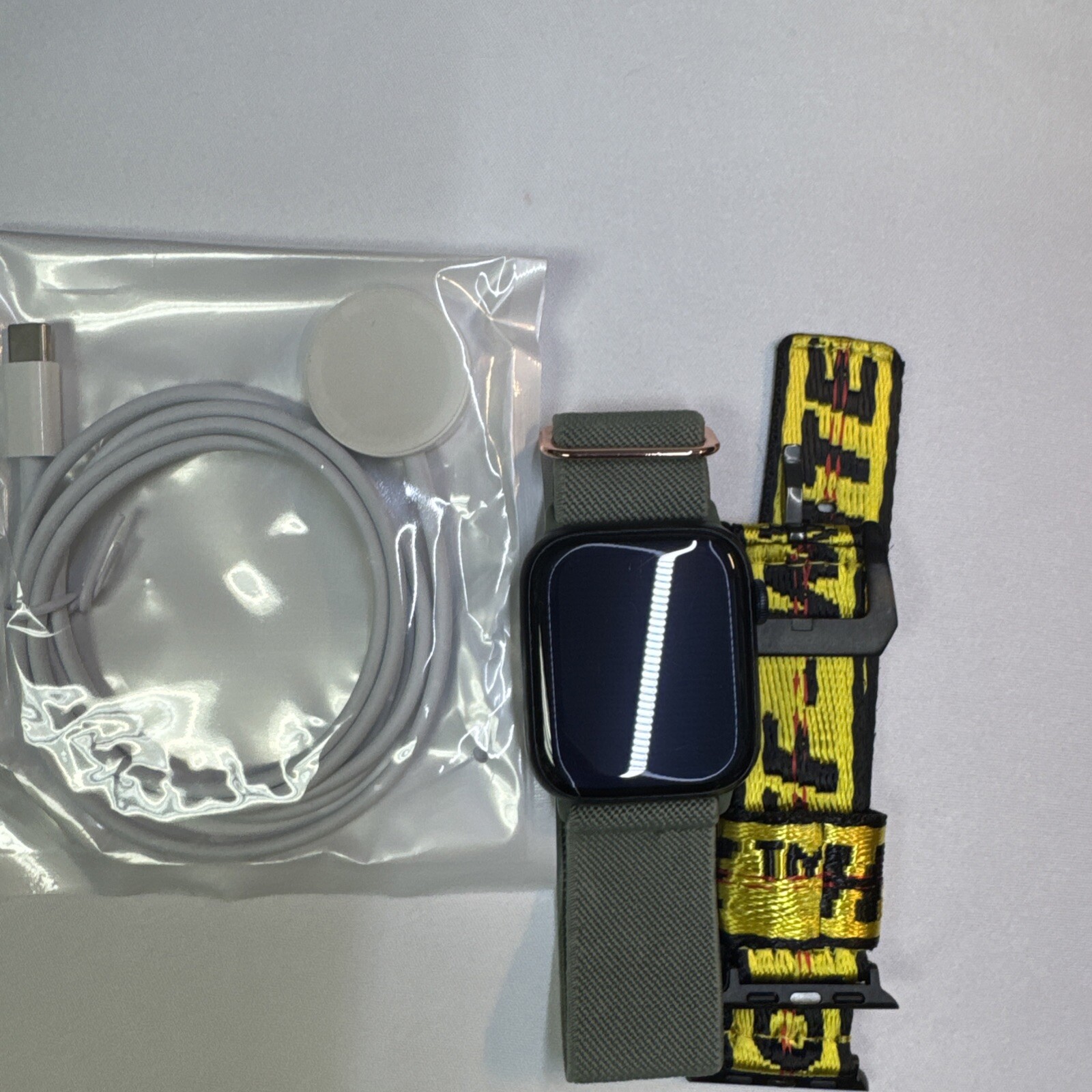 Apple Watch Series 9 45mm Aluminum Case with S/M Sport Band – Midnight (GPS)