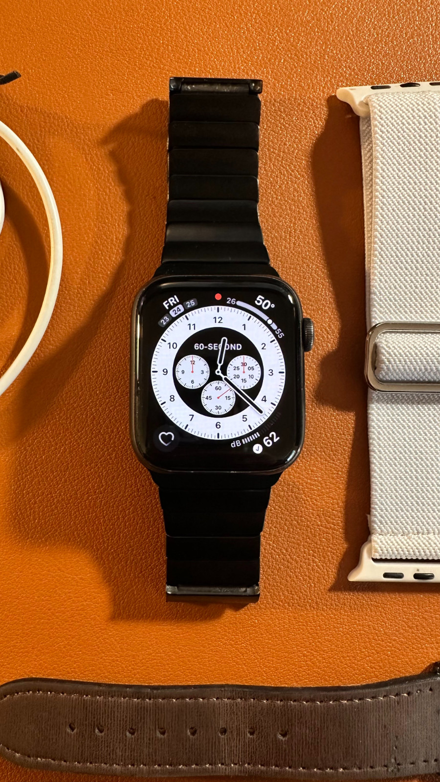 Apple Watch SE (1st Generation) 44mm Space Gray Aluminum Case with Midnight…