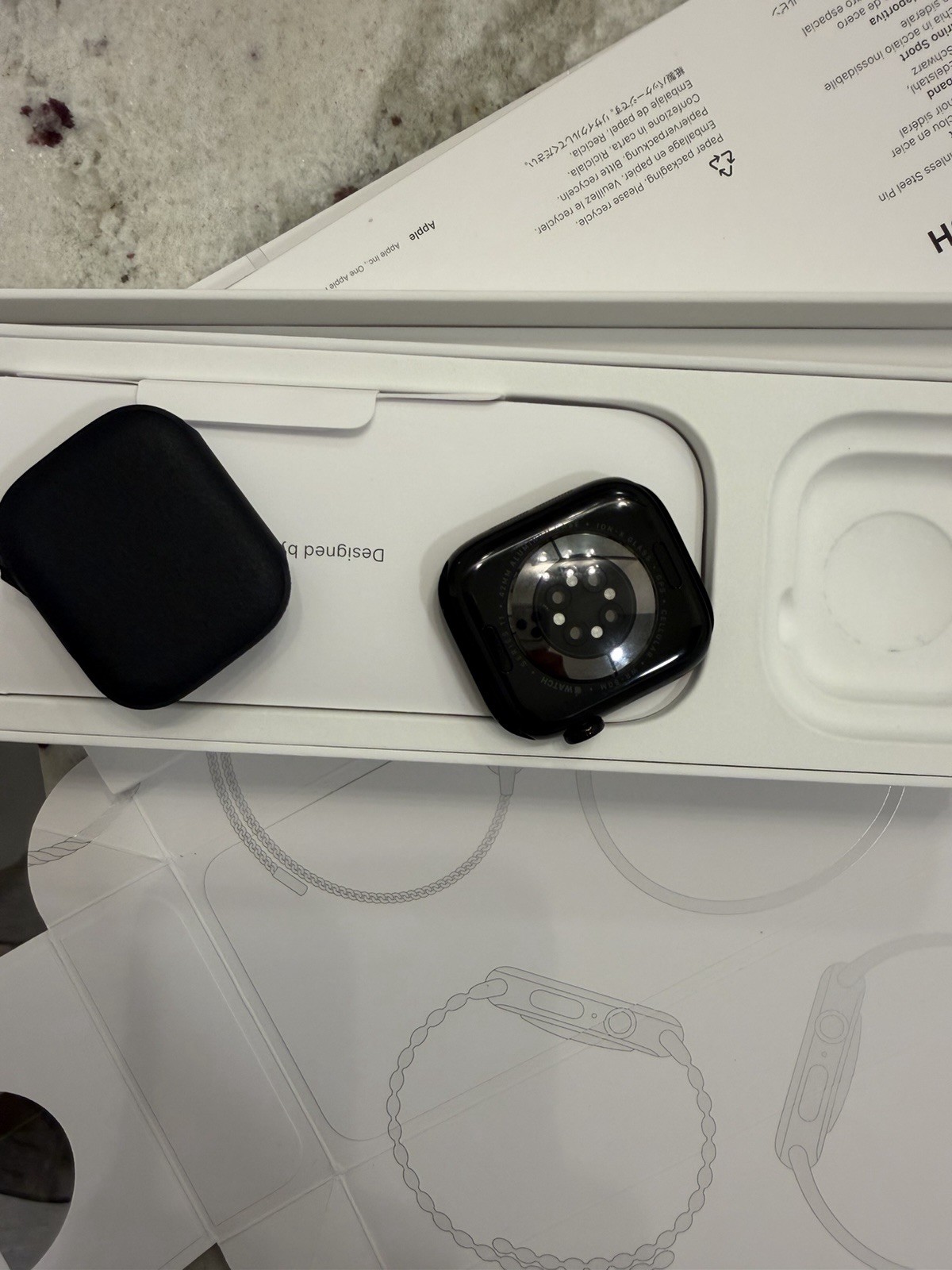 Apple Watch Series 11 42mm Black Aluminum w/ Black Band Cellular Unlocked