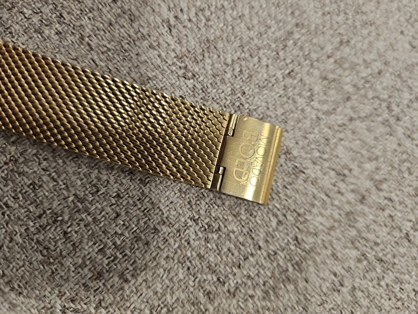 Movado Connect 2.0 Unisex 40mm Digital Smartwatch Yellow Gold Mesh S (PD7009290)