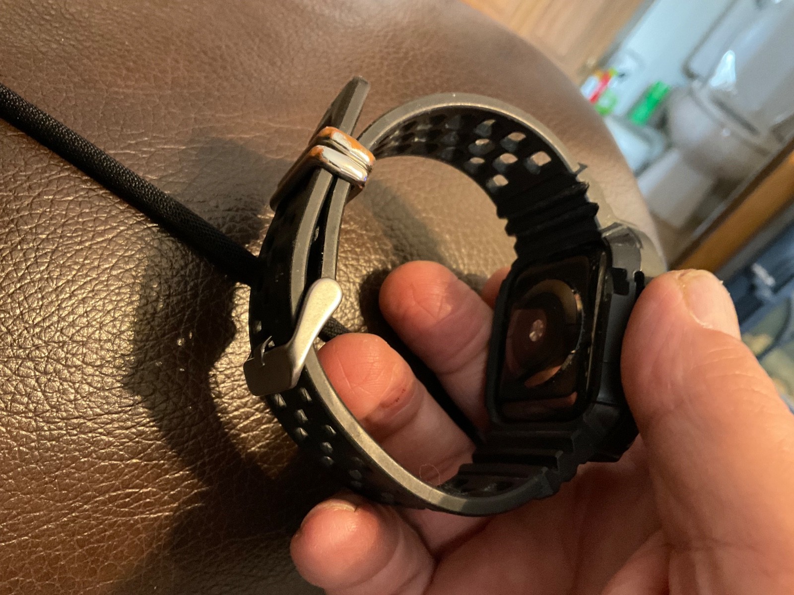 apple watch series 5 40mm charges turns on works selling as is watch only