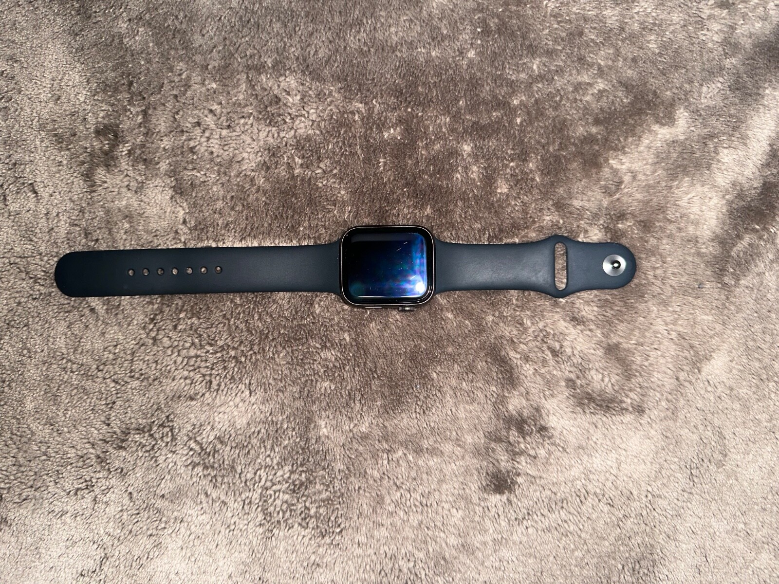 Apple Watch SE 44mm Space Gray Aluminum Case with Black Sport Band – Regular…