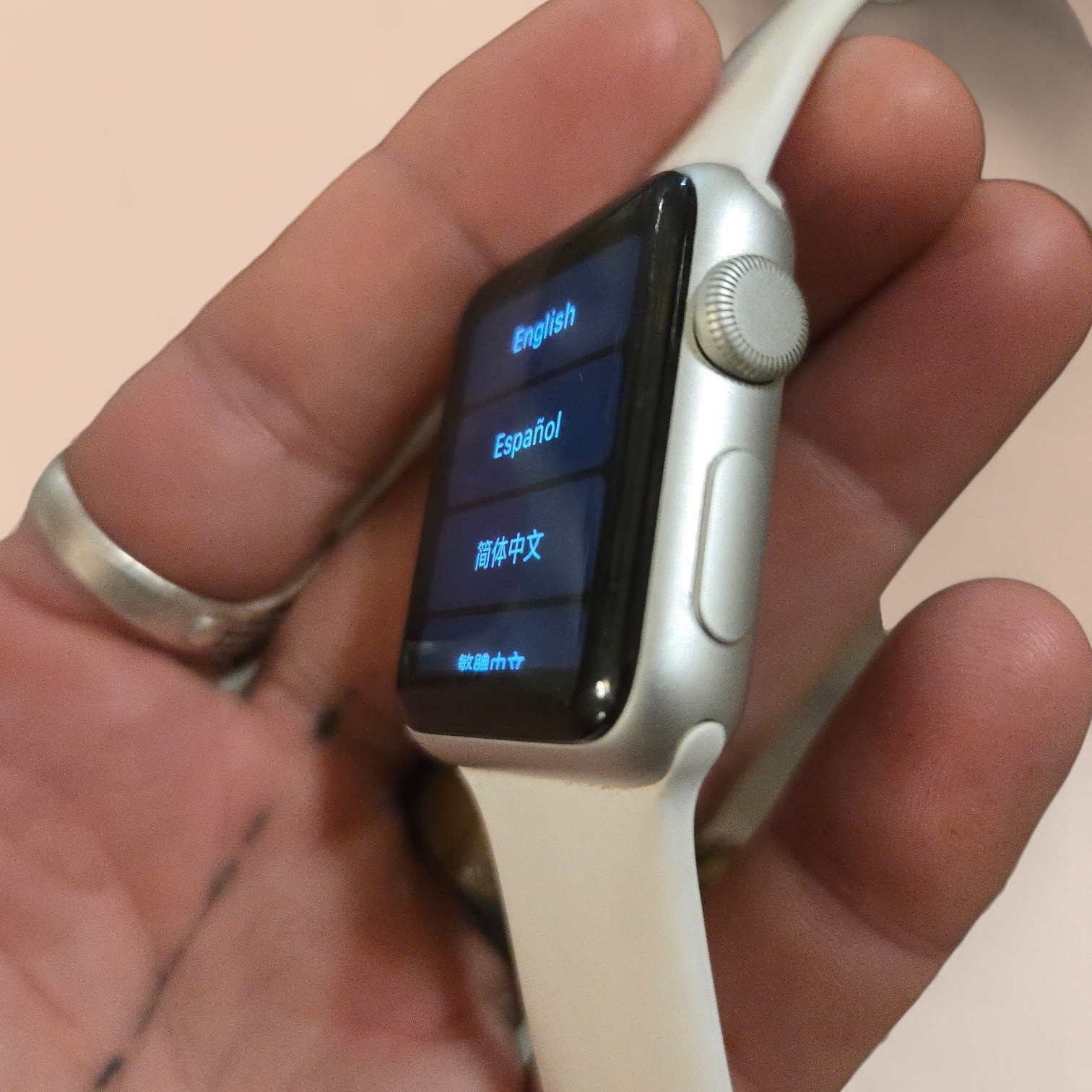 1st Generation Apple Smartwatch 38mm Silver White Sport Band S/M Ion-X Glass USA